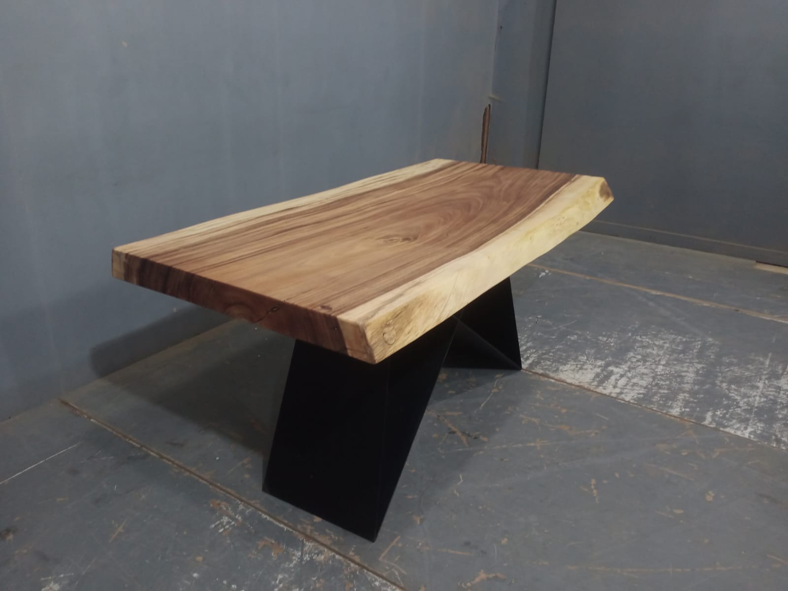 Live Edge Tables