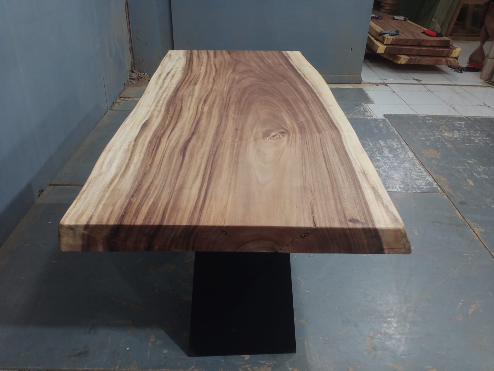 Live Edge Tables