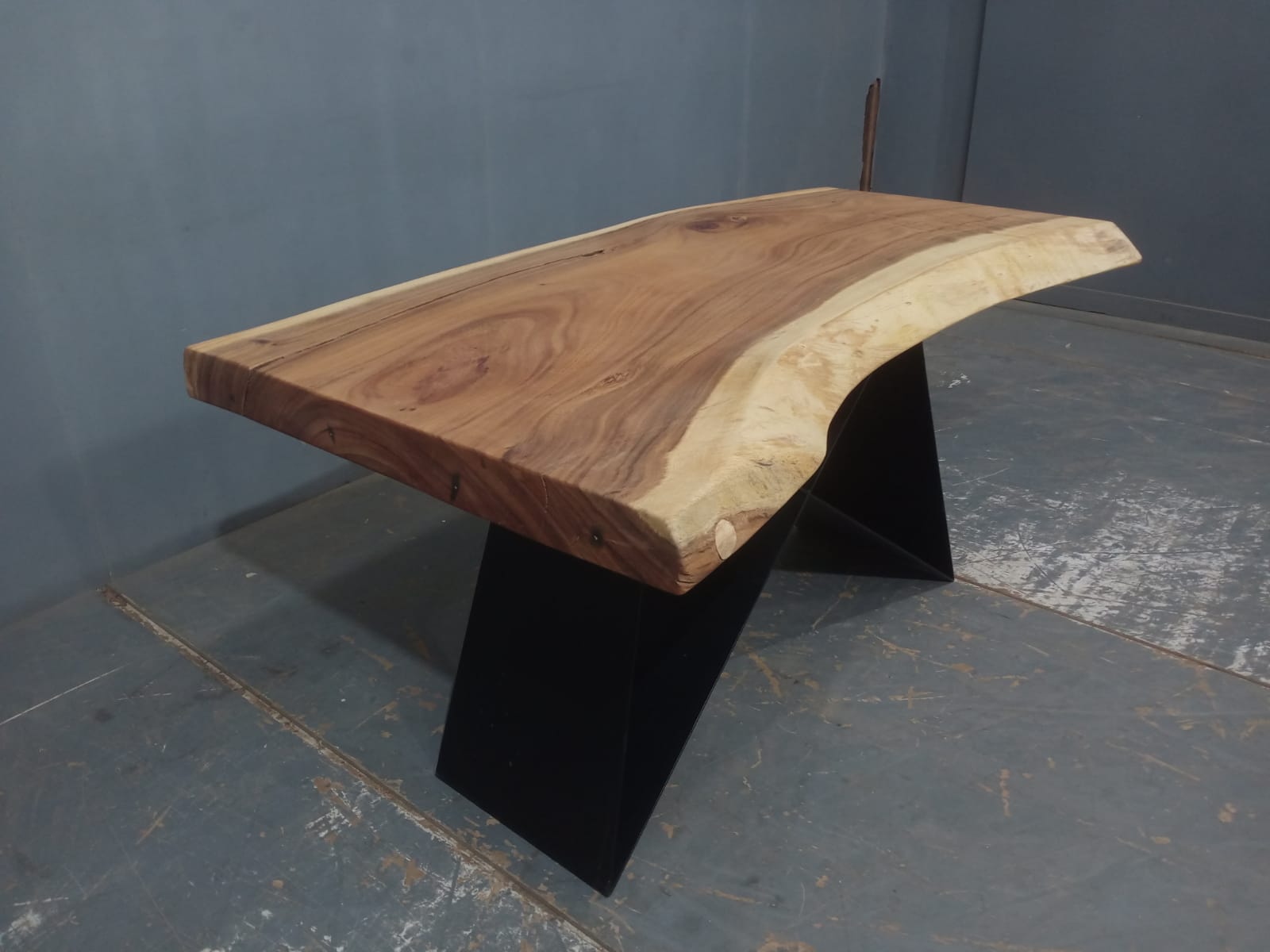 Live Edge Tables