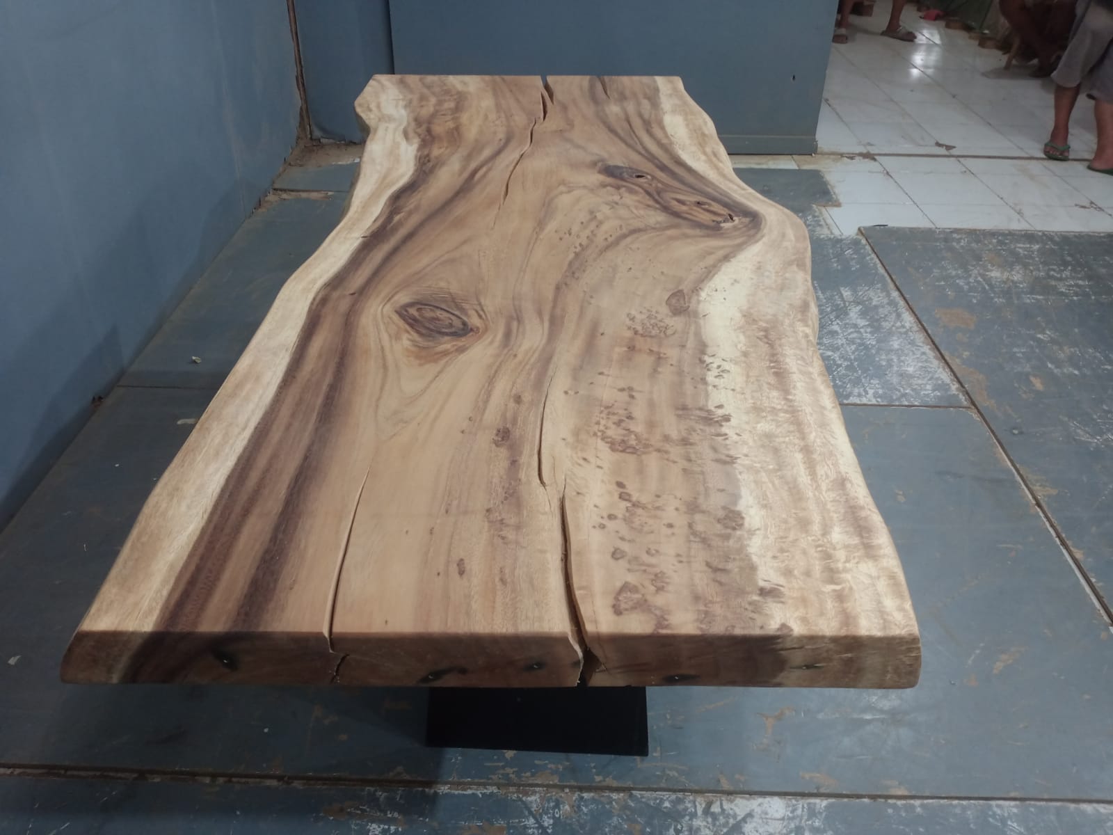 Live Edge Tables