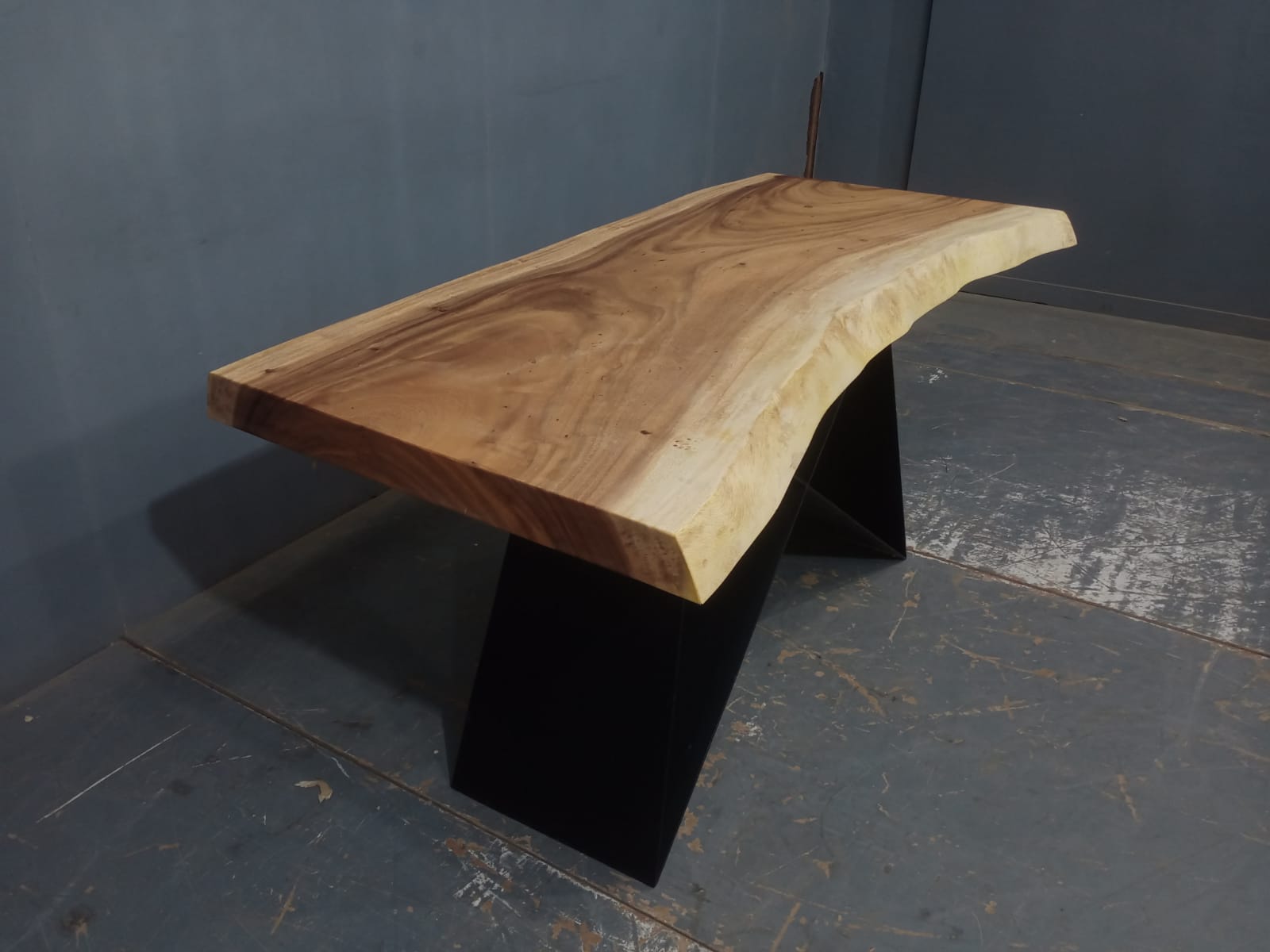 Live Edge Tables