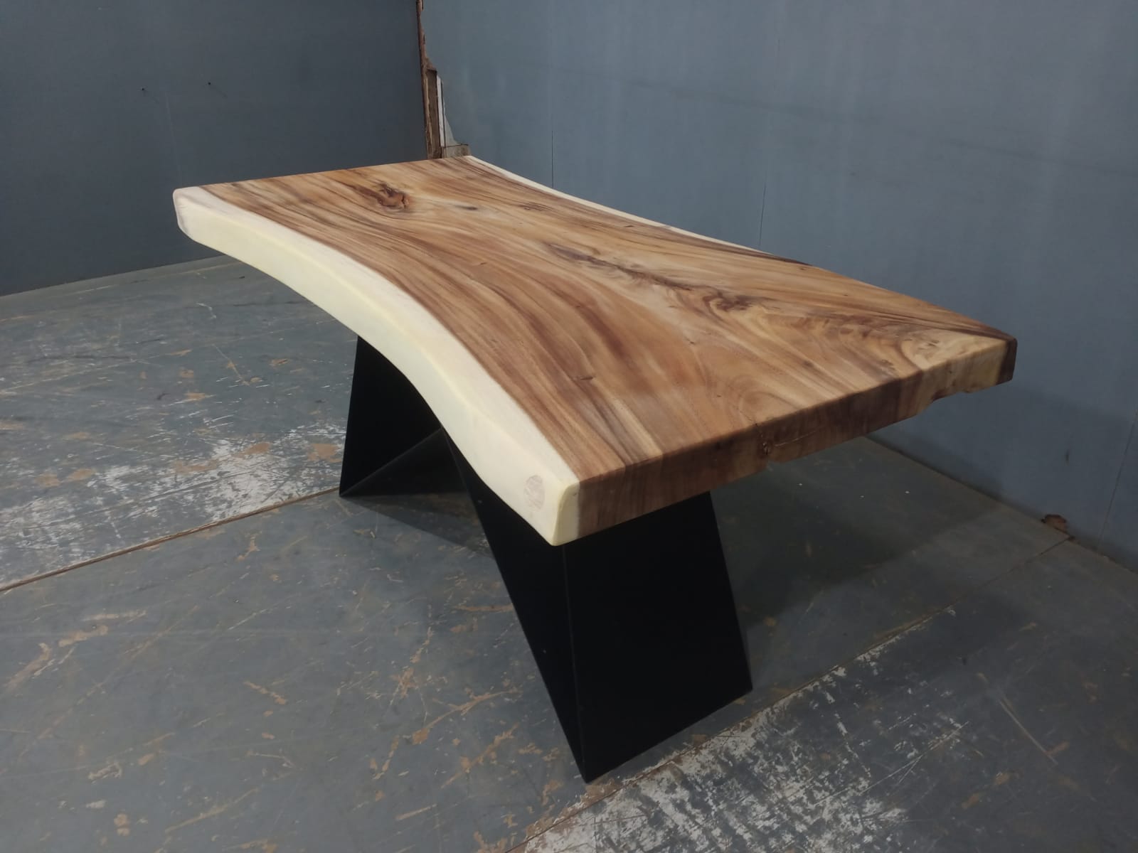 Live Edge Tables