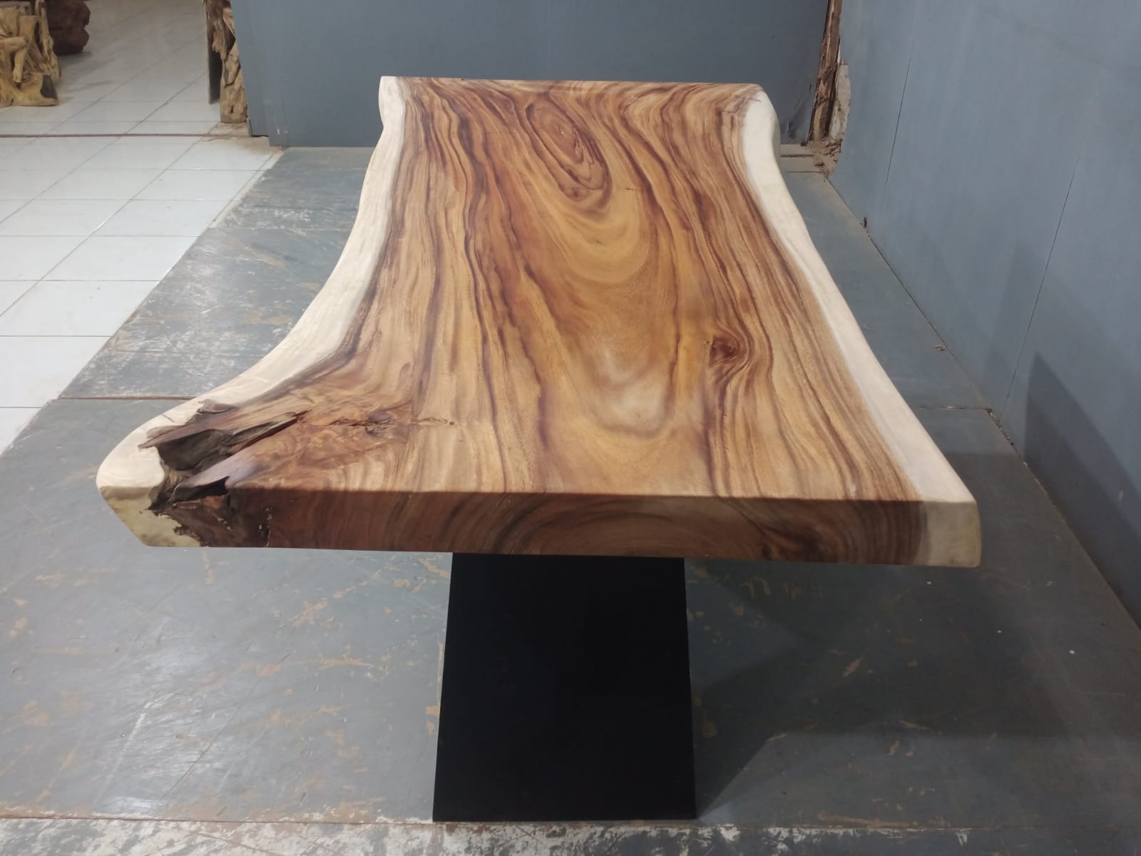 Live Edge Tables