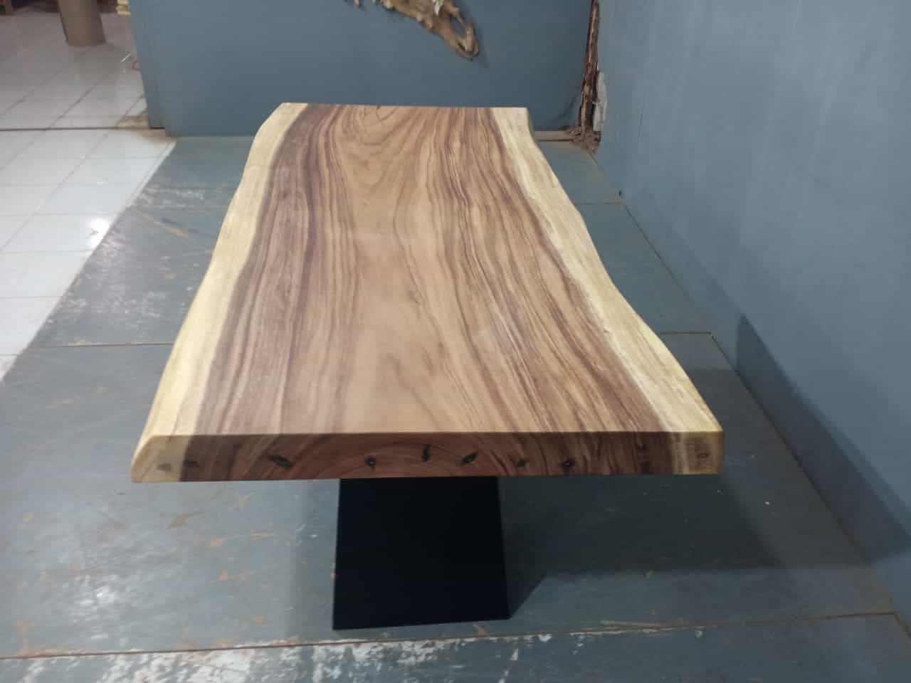 Live Edge Tables