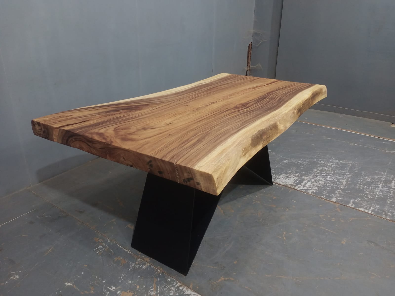 Live Edge Tables