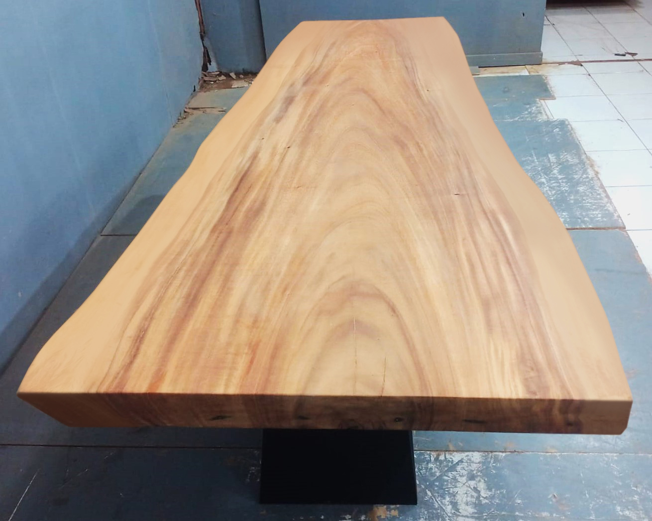 Live Edge Tables