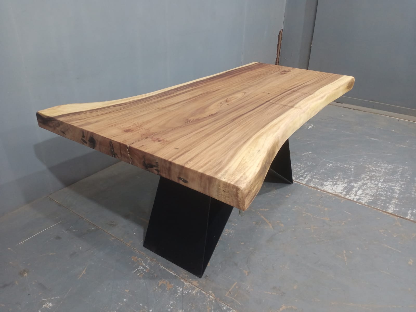 Live Edge Tables