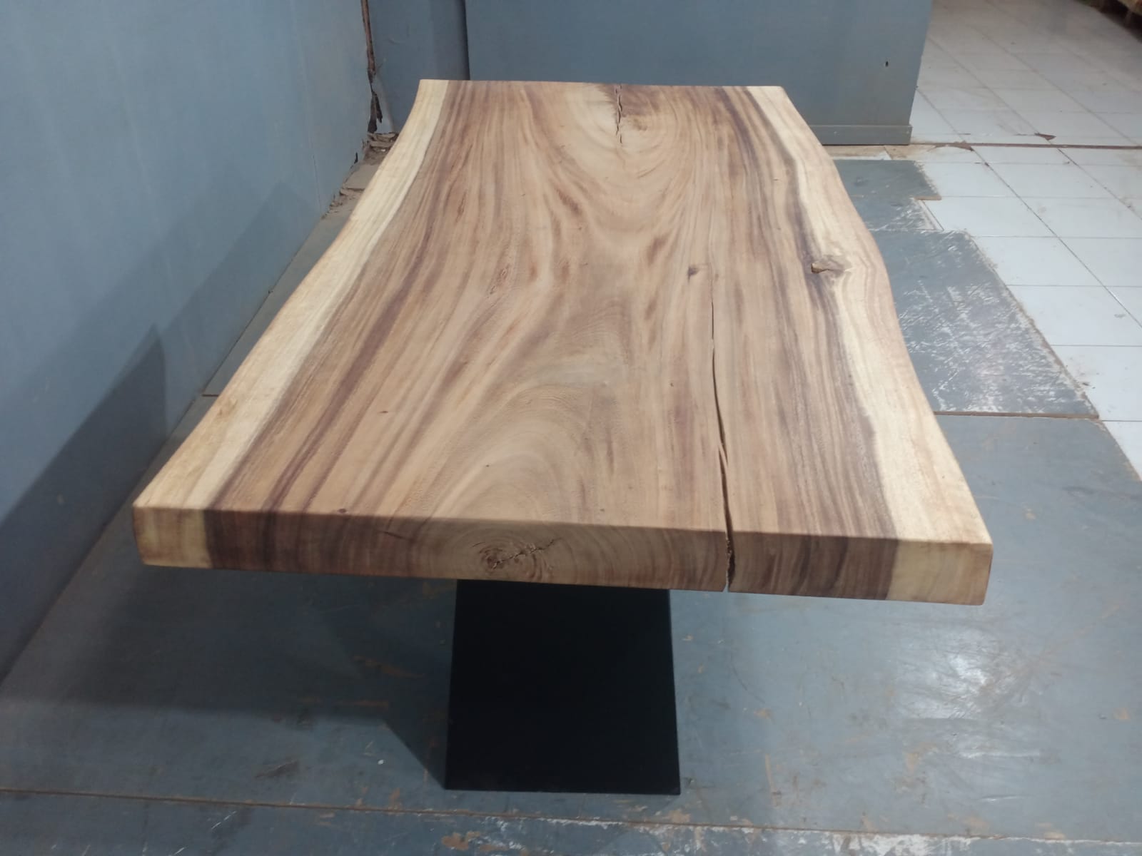 Live Edge Tables
