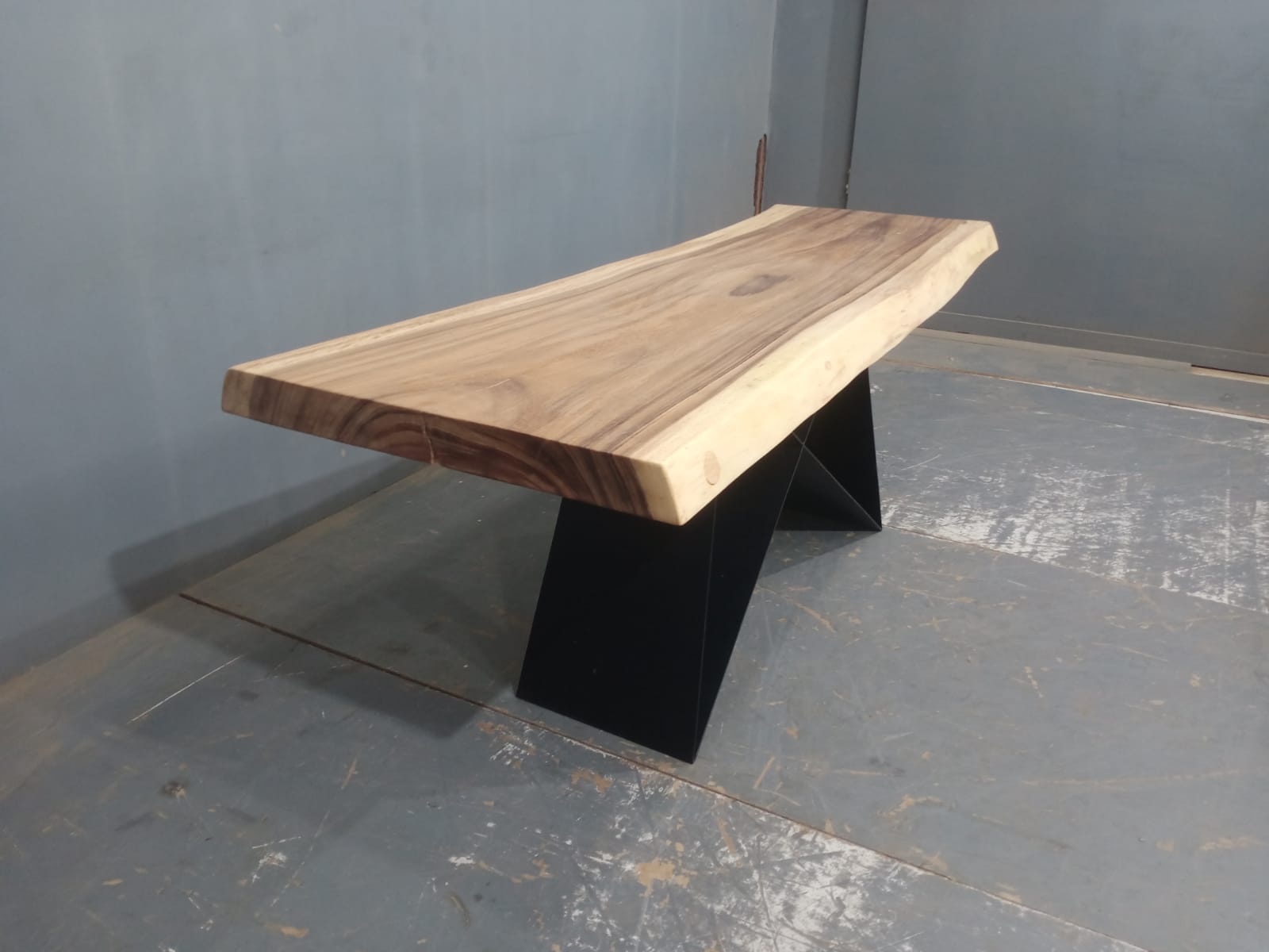 Live Edge Tables