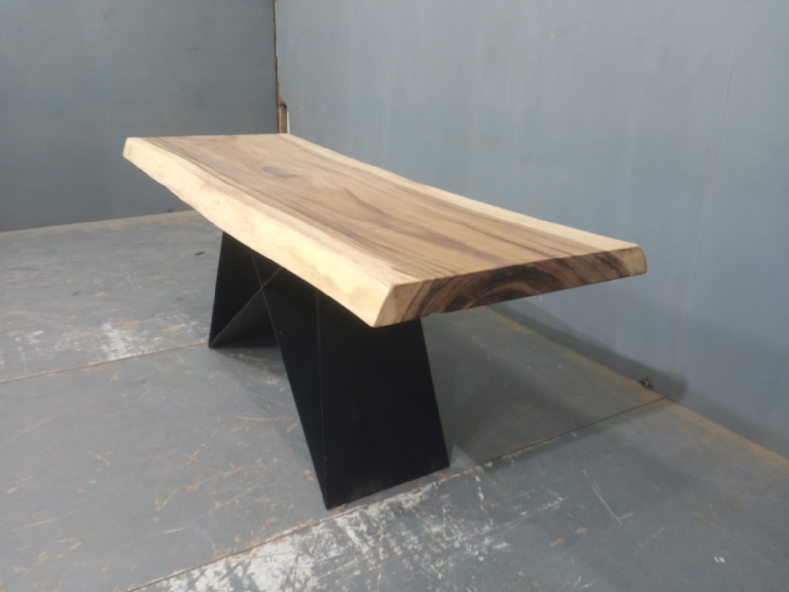 Live Edge Tables