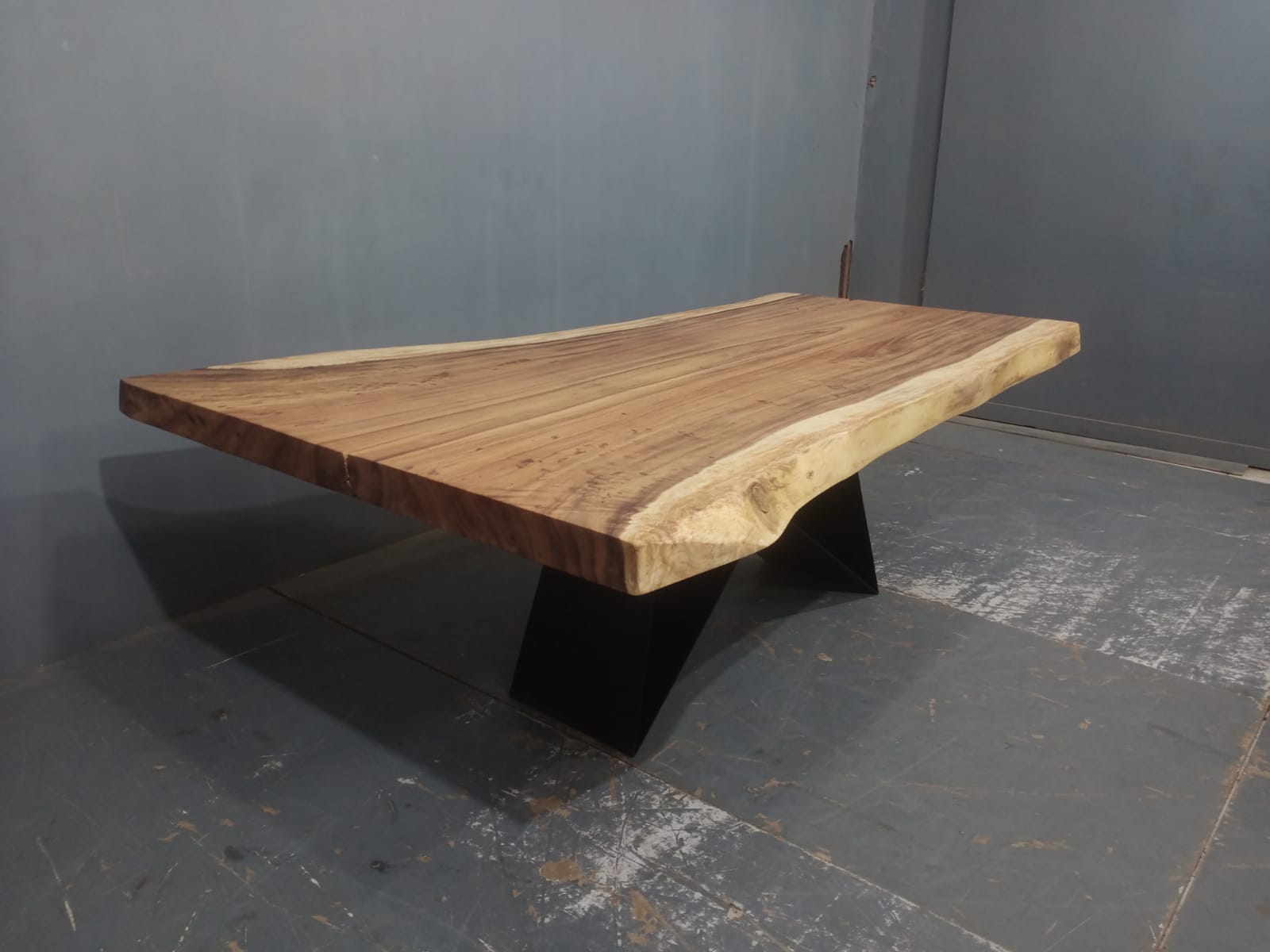 Live Edge Tables