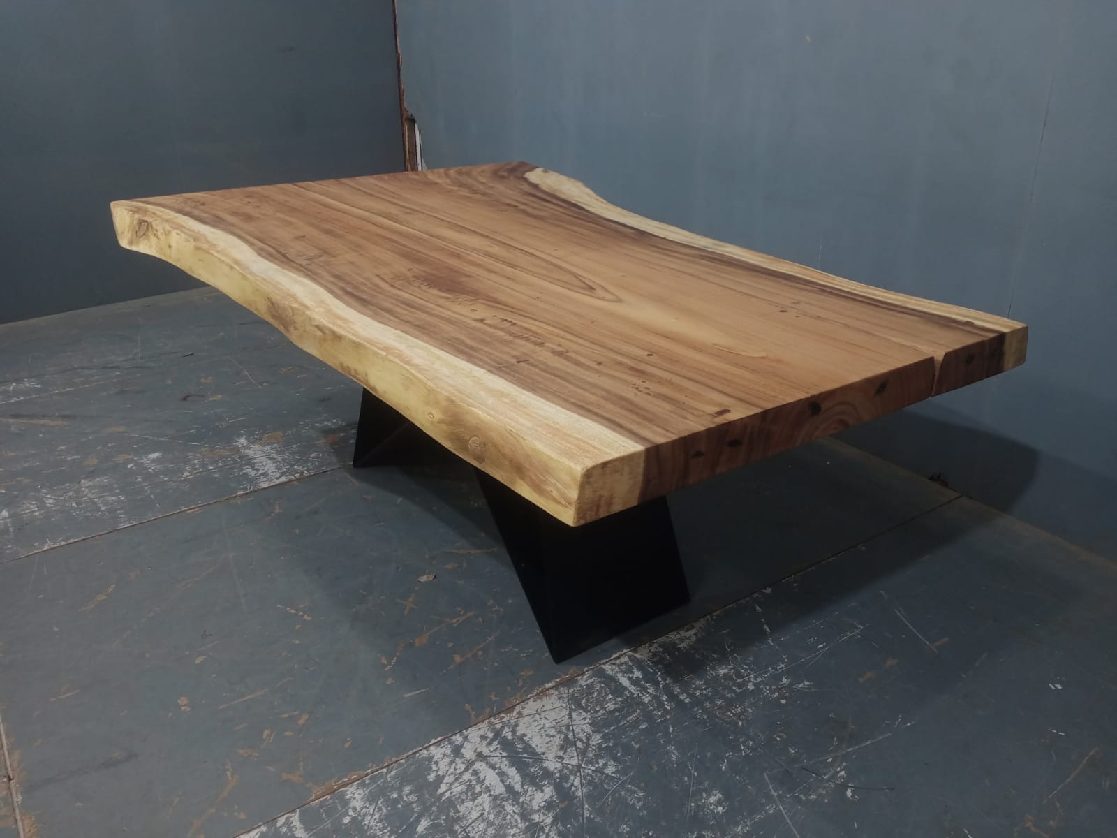 Live Edge Tables