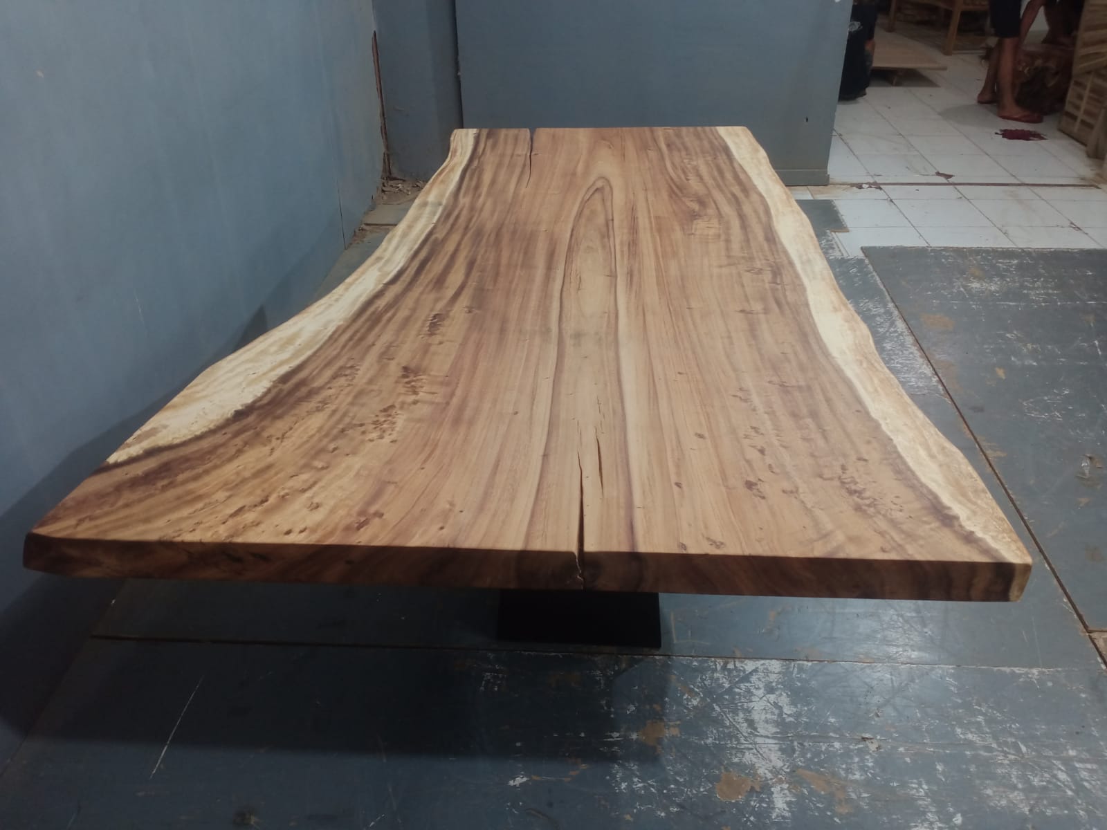 Live Edge Tables
