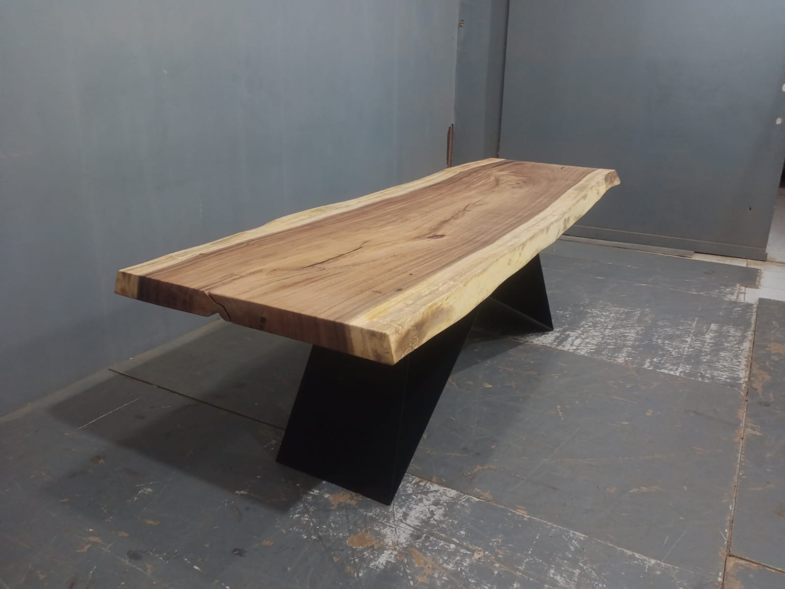 Live Edge Tables