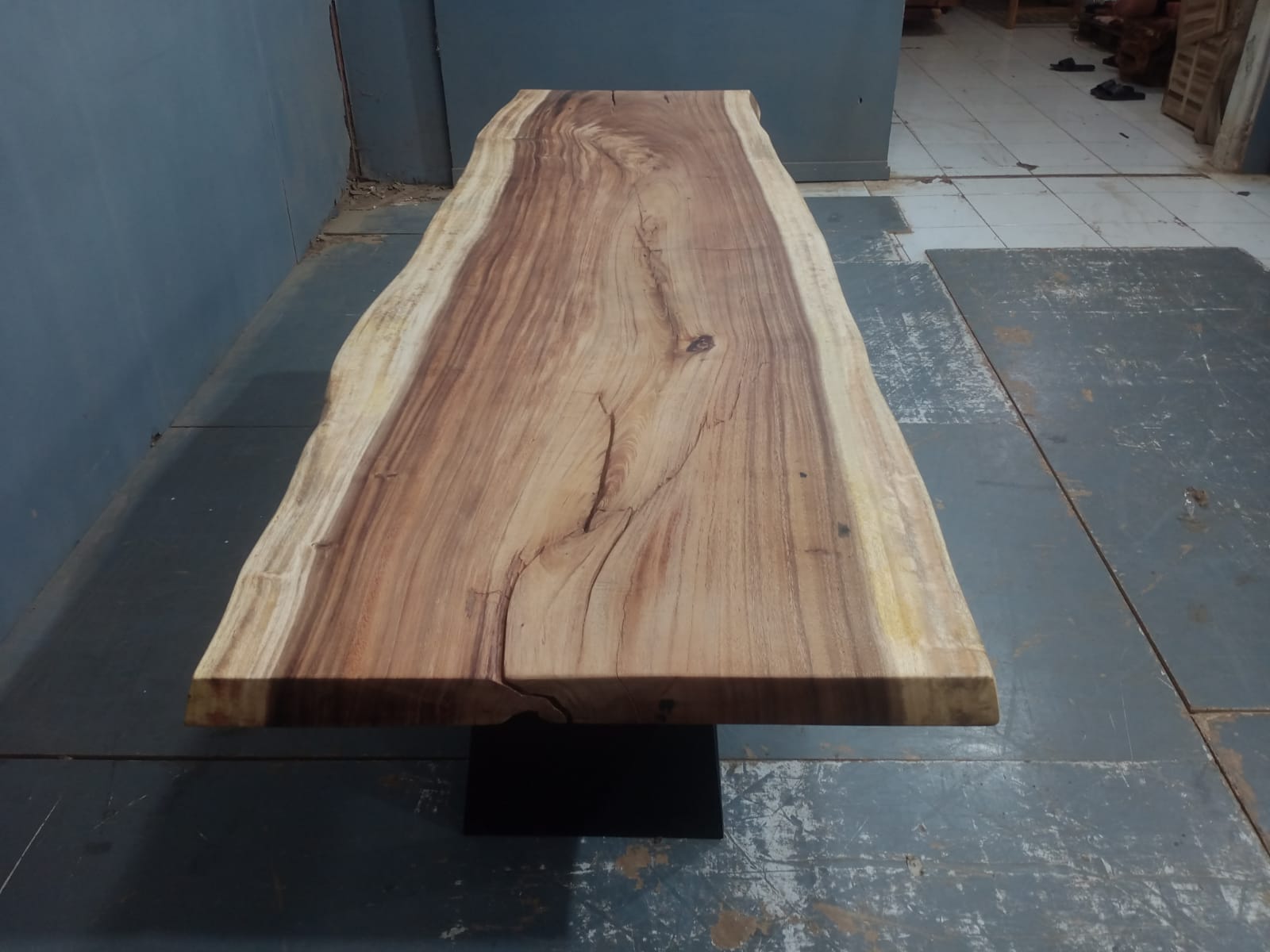 Live Edge Tables