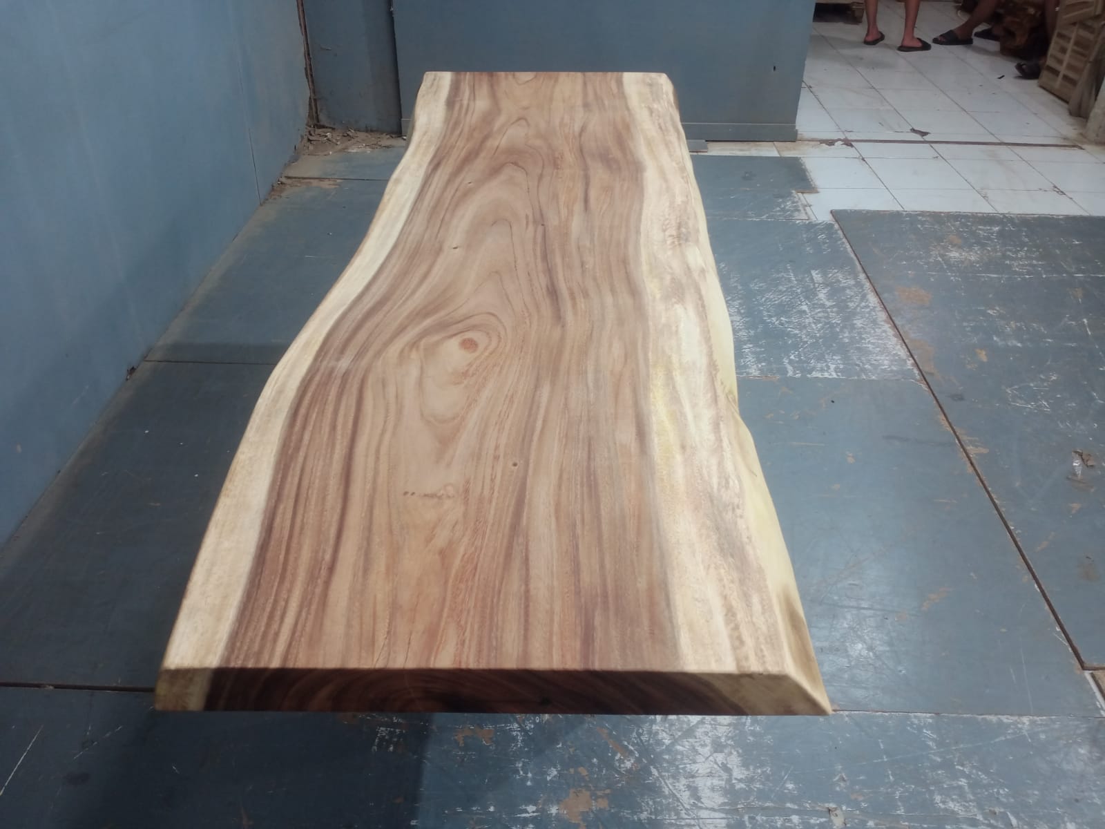 Live Edge Tables