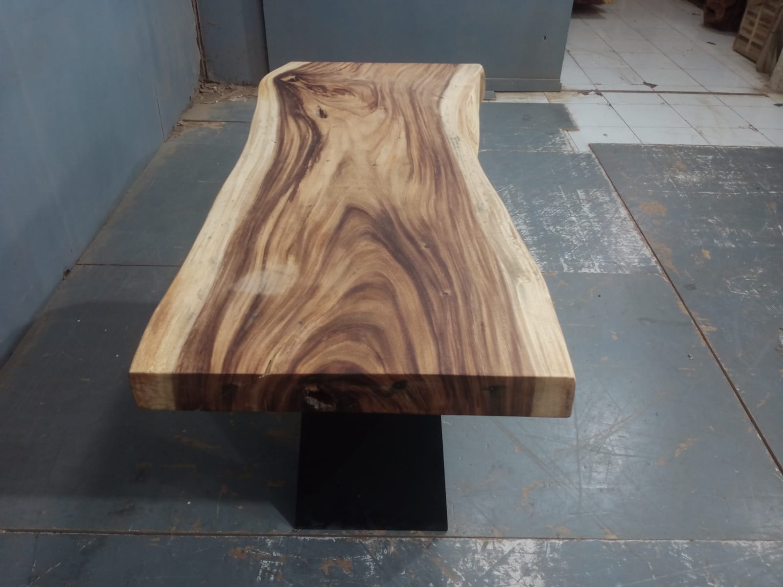 Live Edge Tables