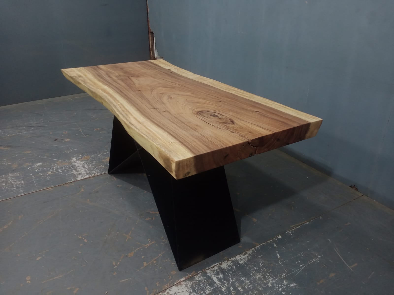 Live Edge Tables