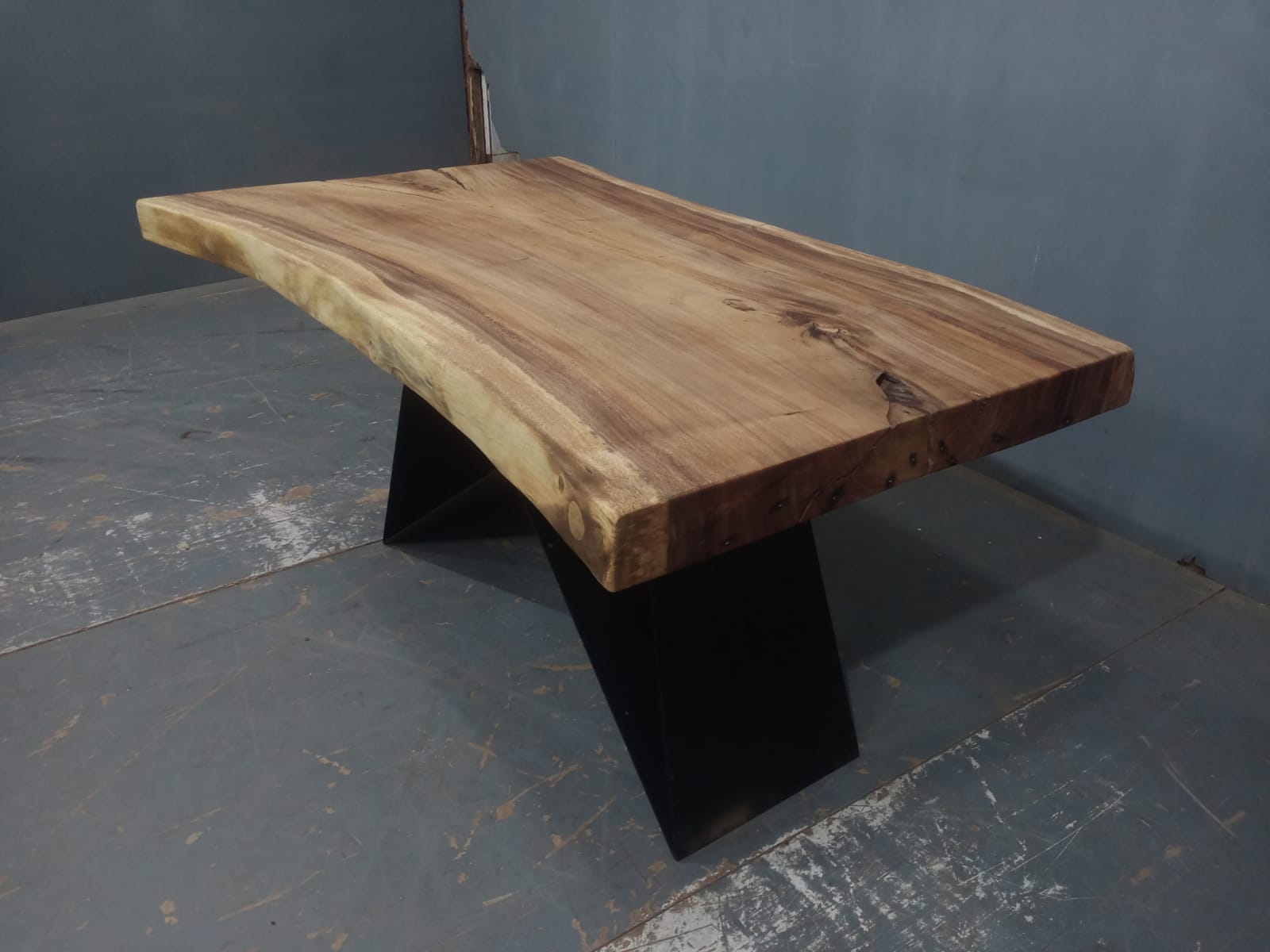 Live Edge Tables