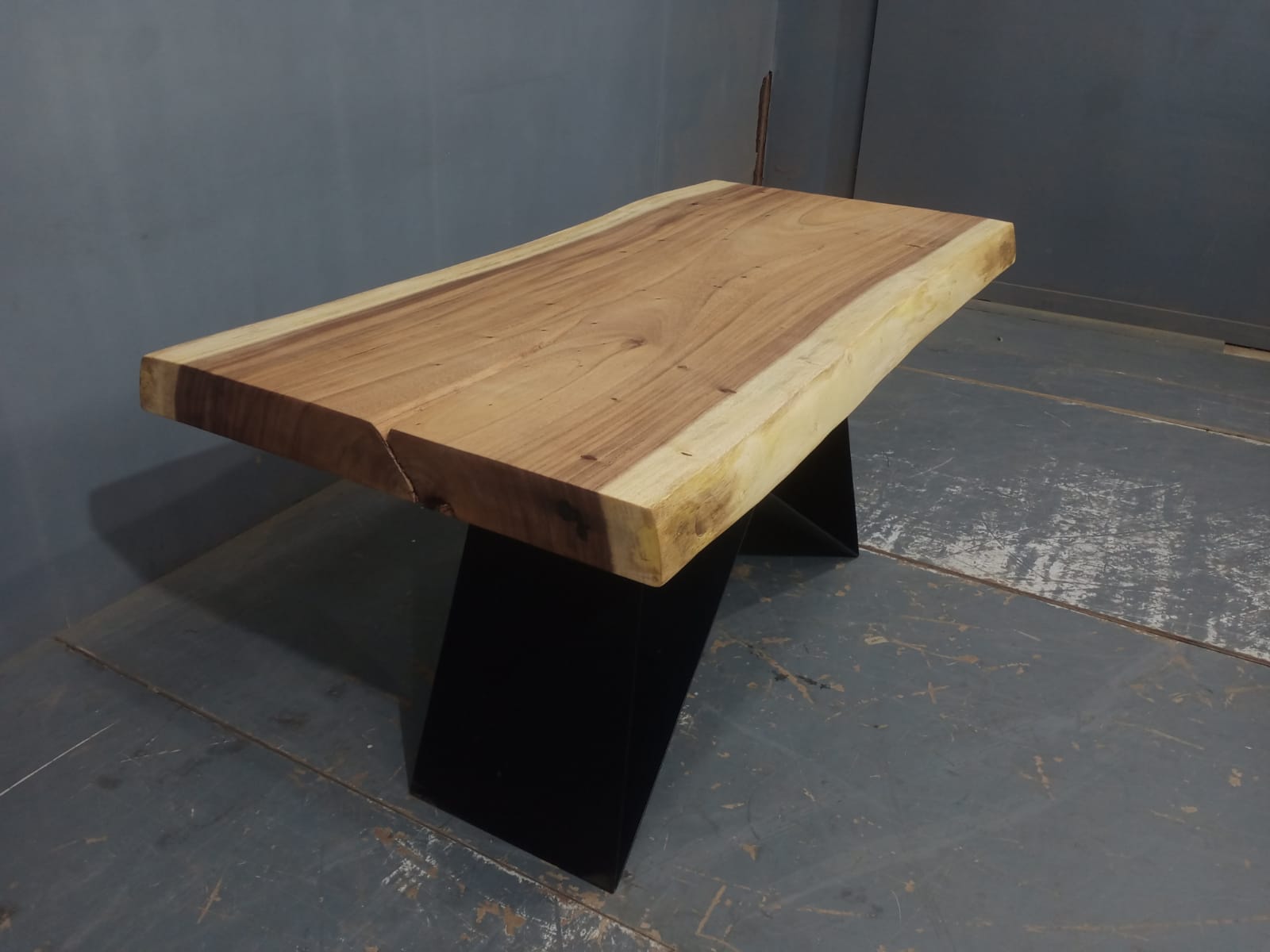 Live Edge Tables