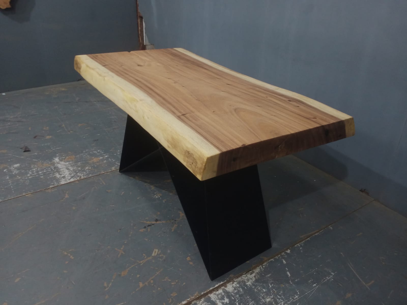 Live Edge Tables