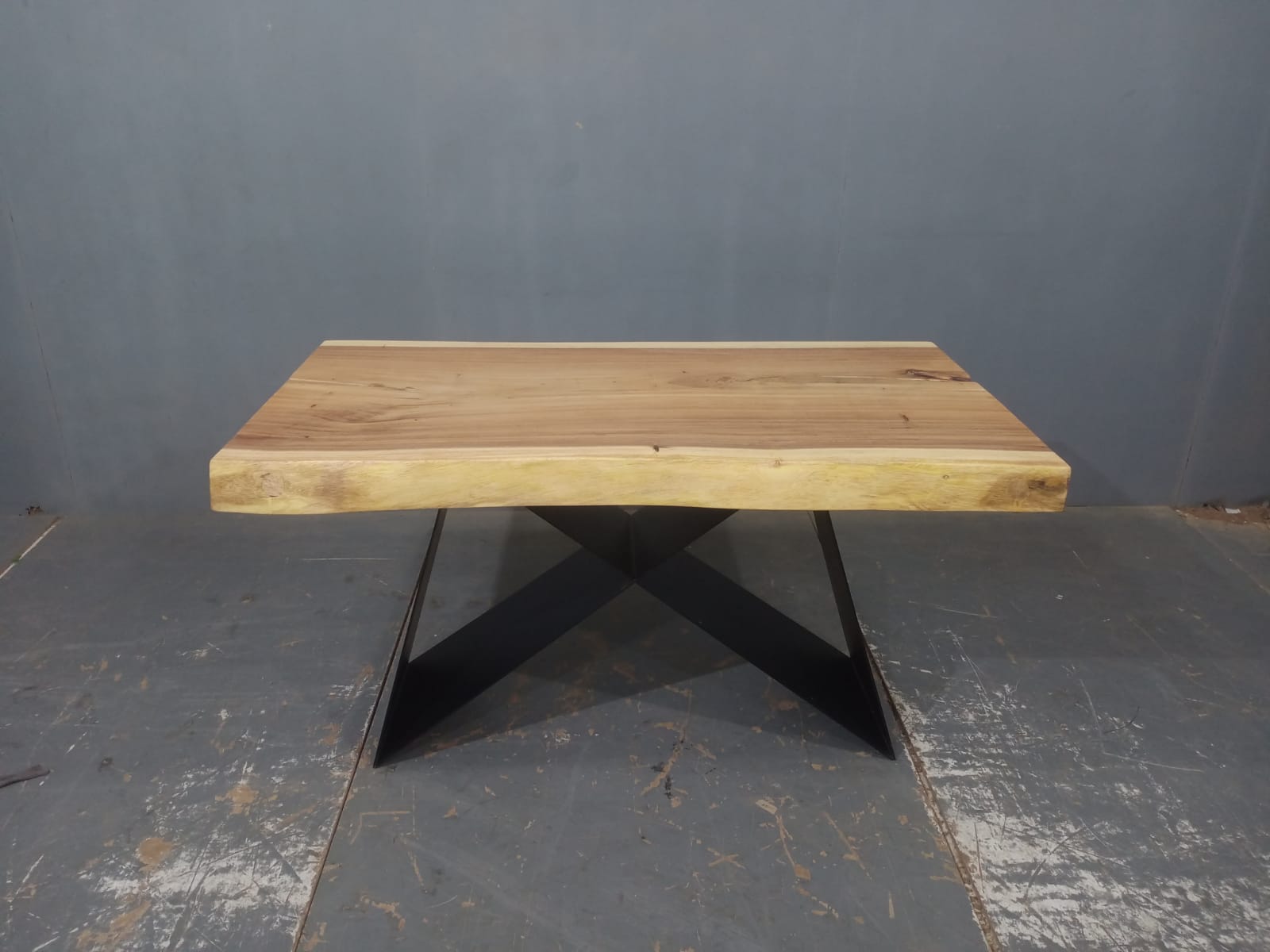 LIVE EDGE TABLES