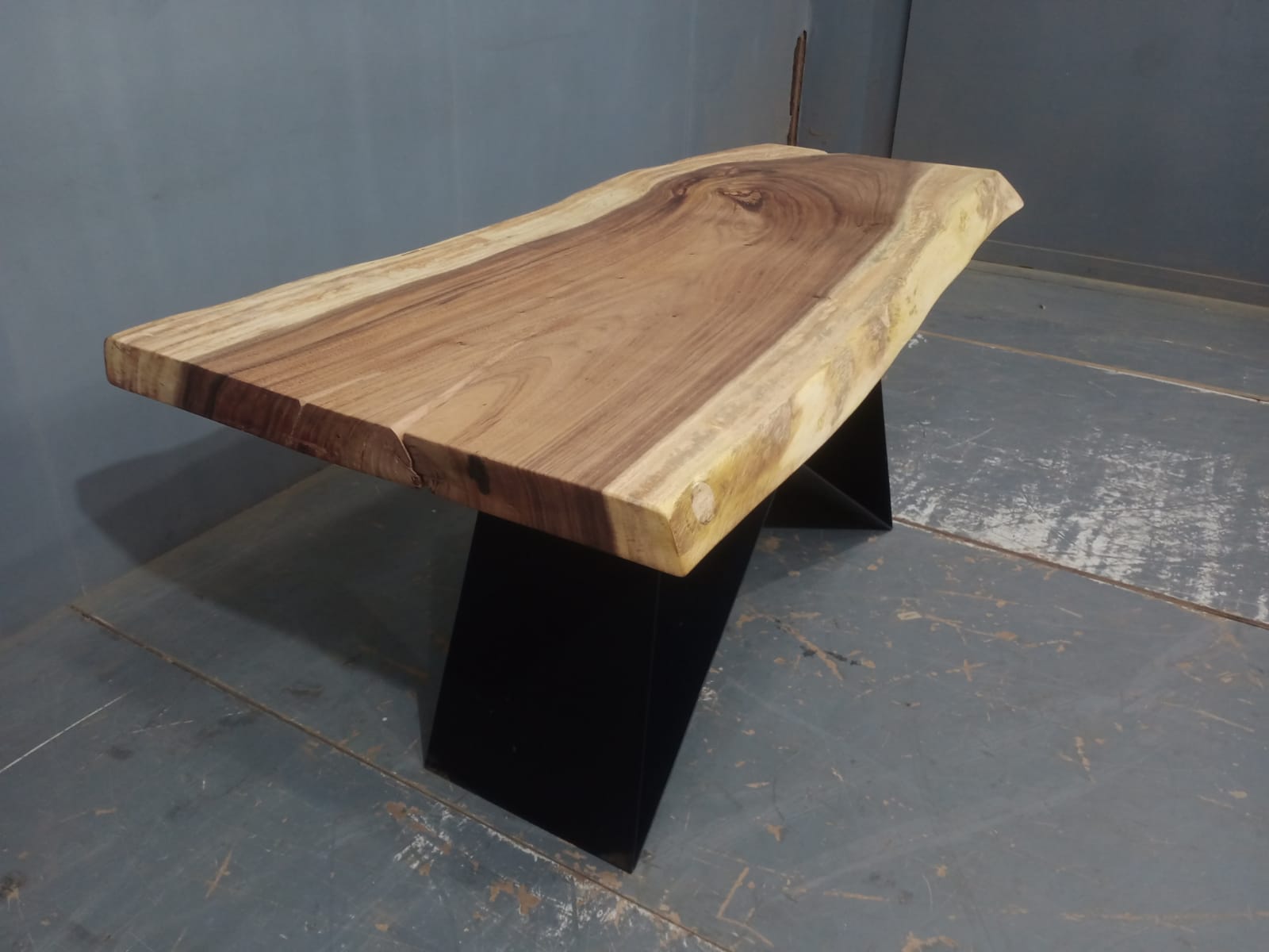 Live Edge Tables