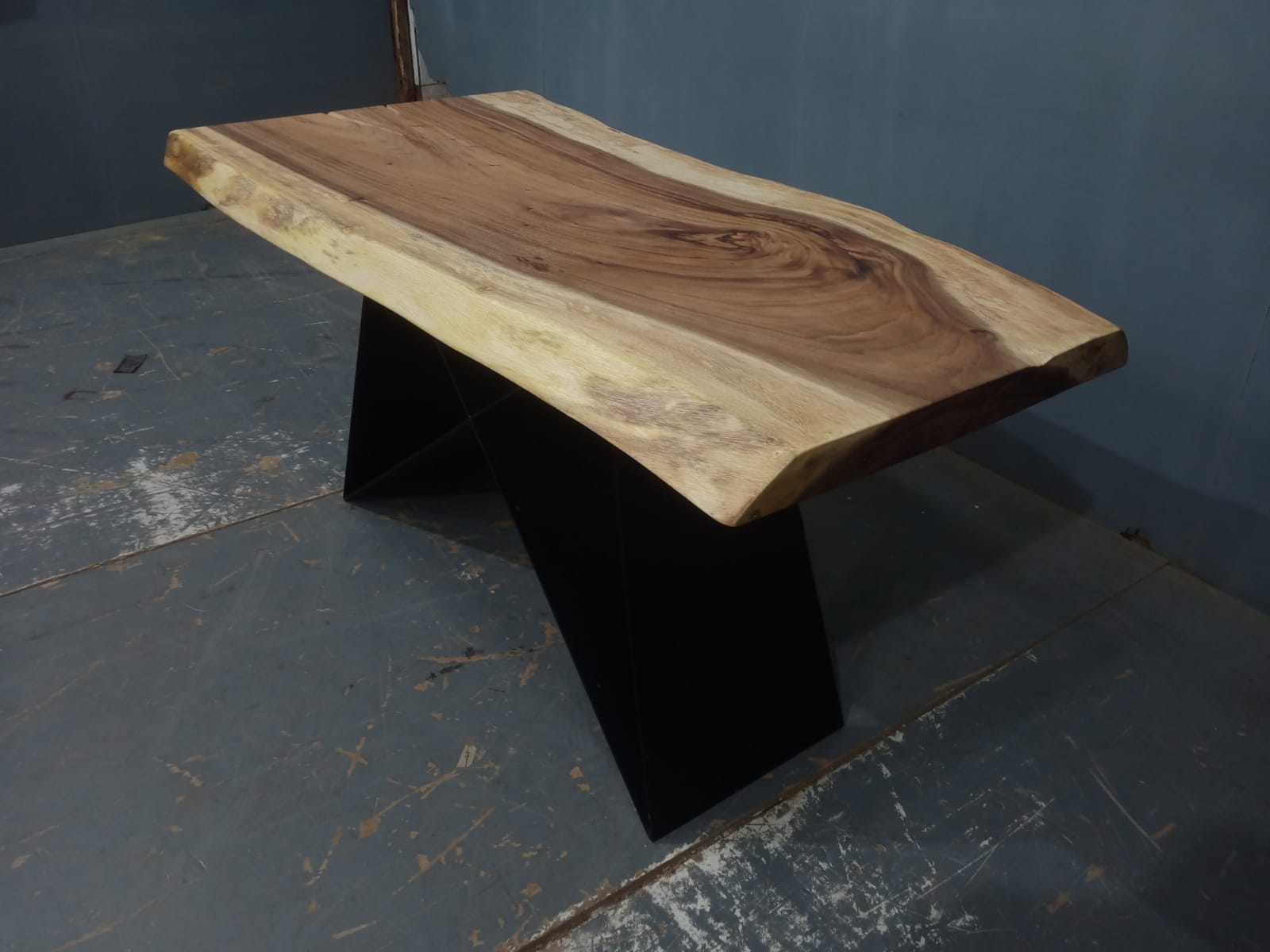 Live Edge Tables