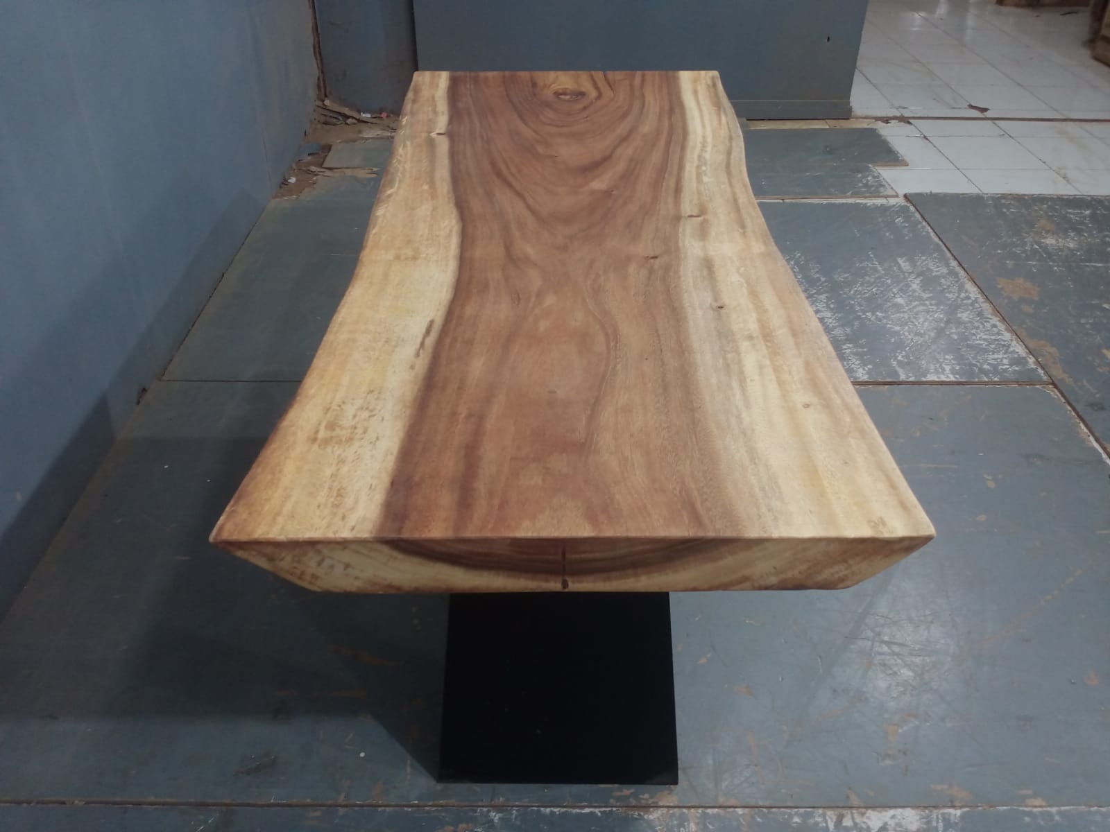 Live Edge Tables