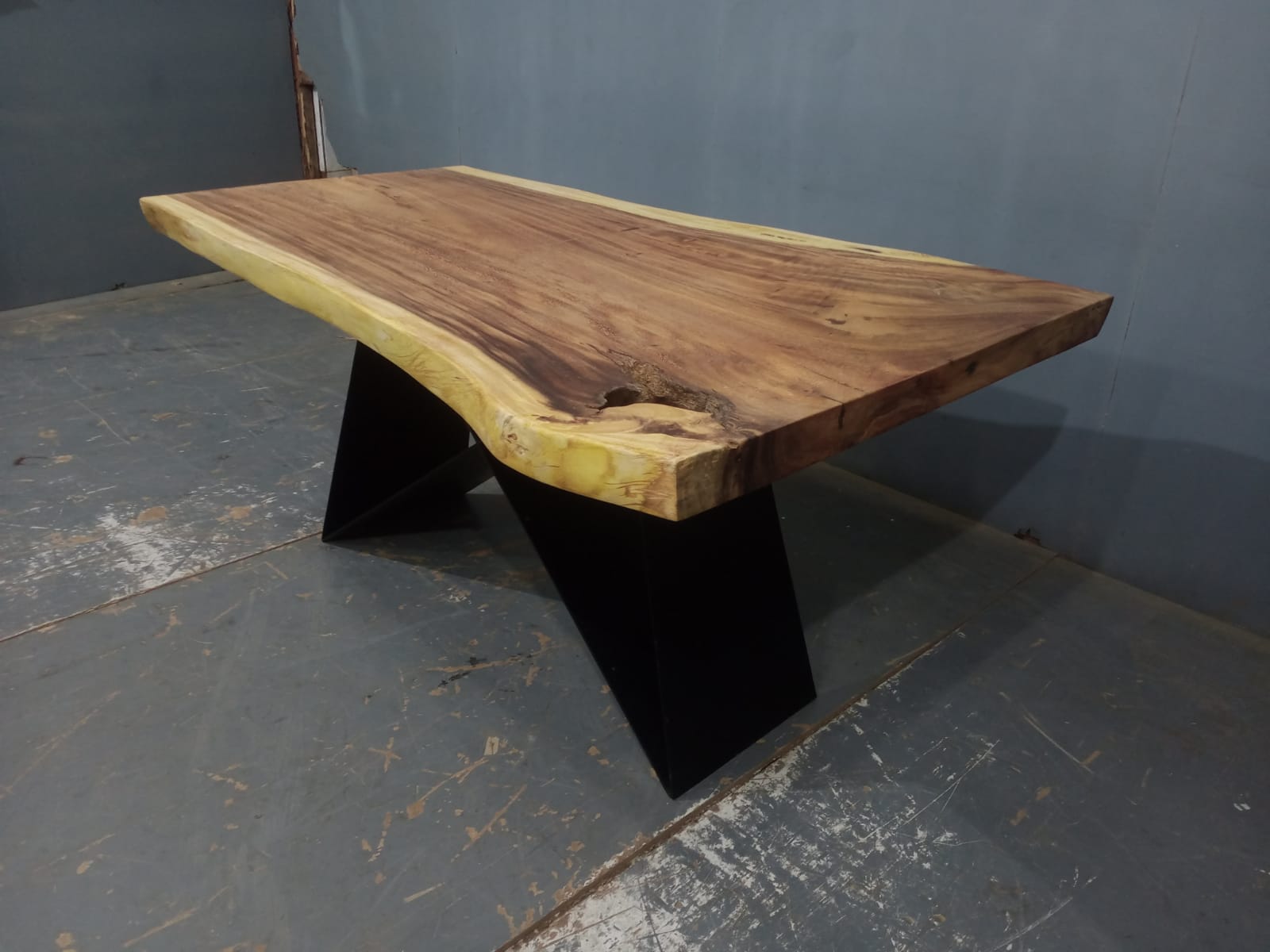 Live Edge Tables