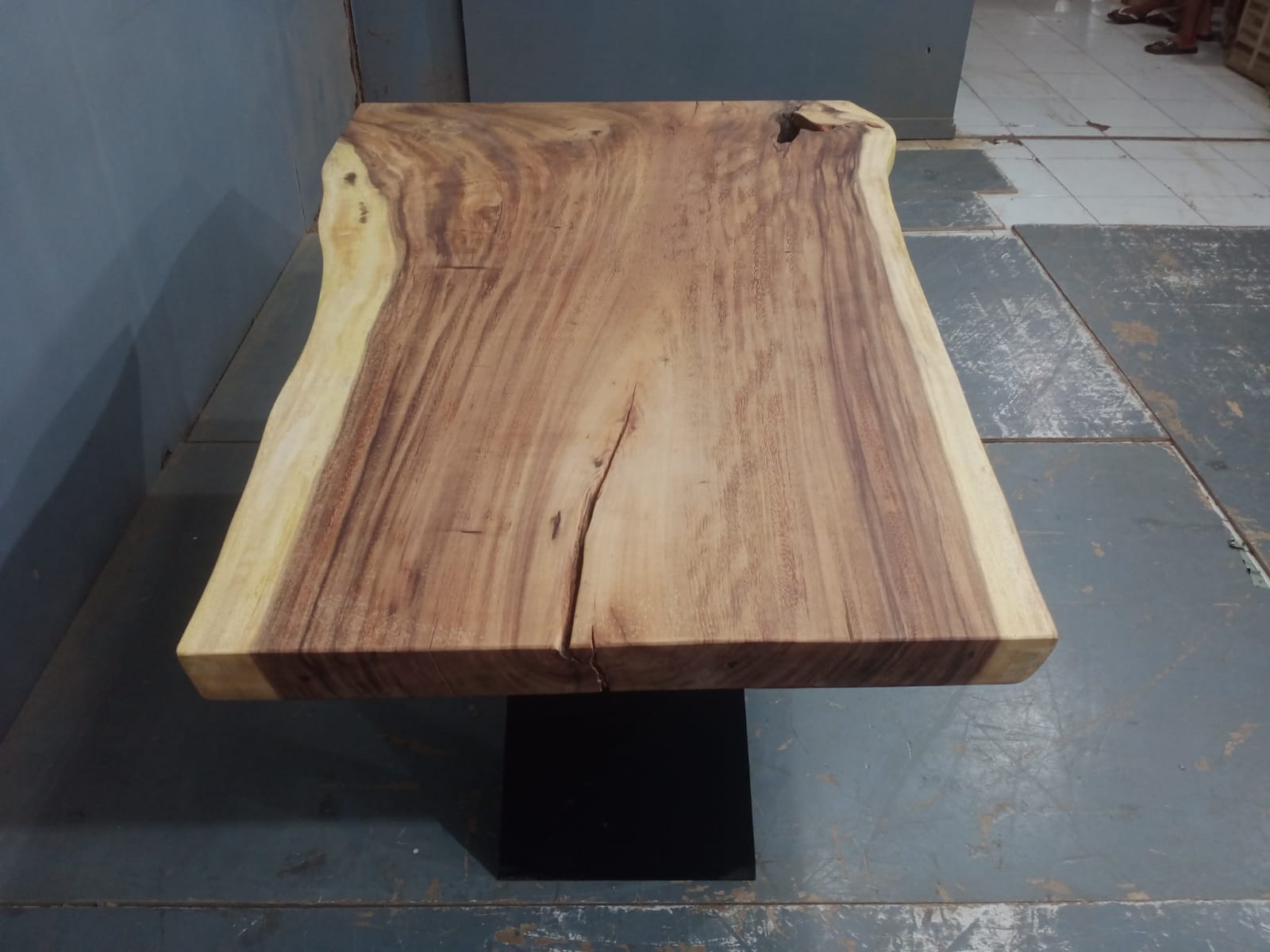 Live Edge Tables