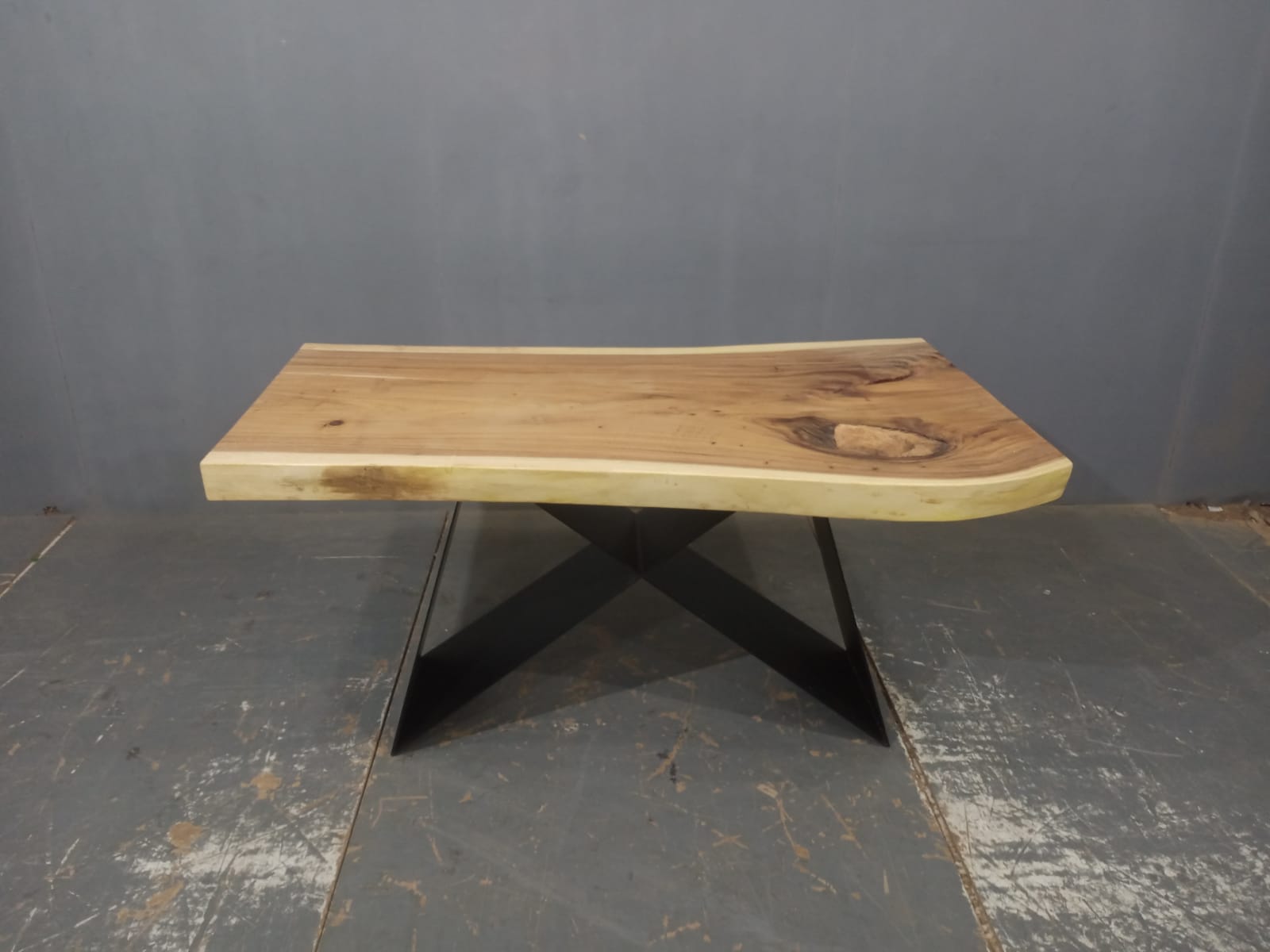LIVE EDGE TABLES