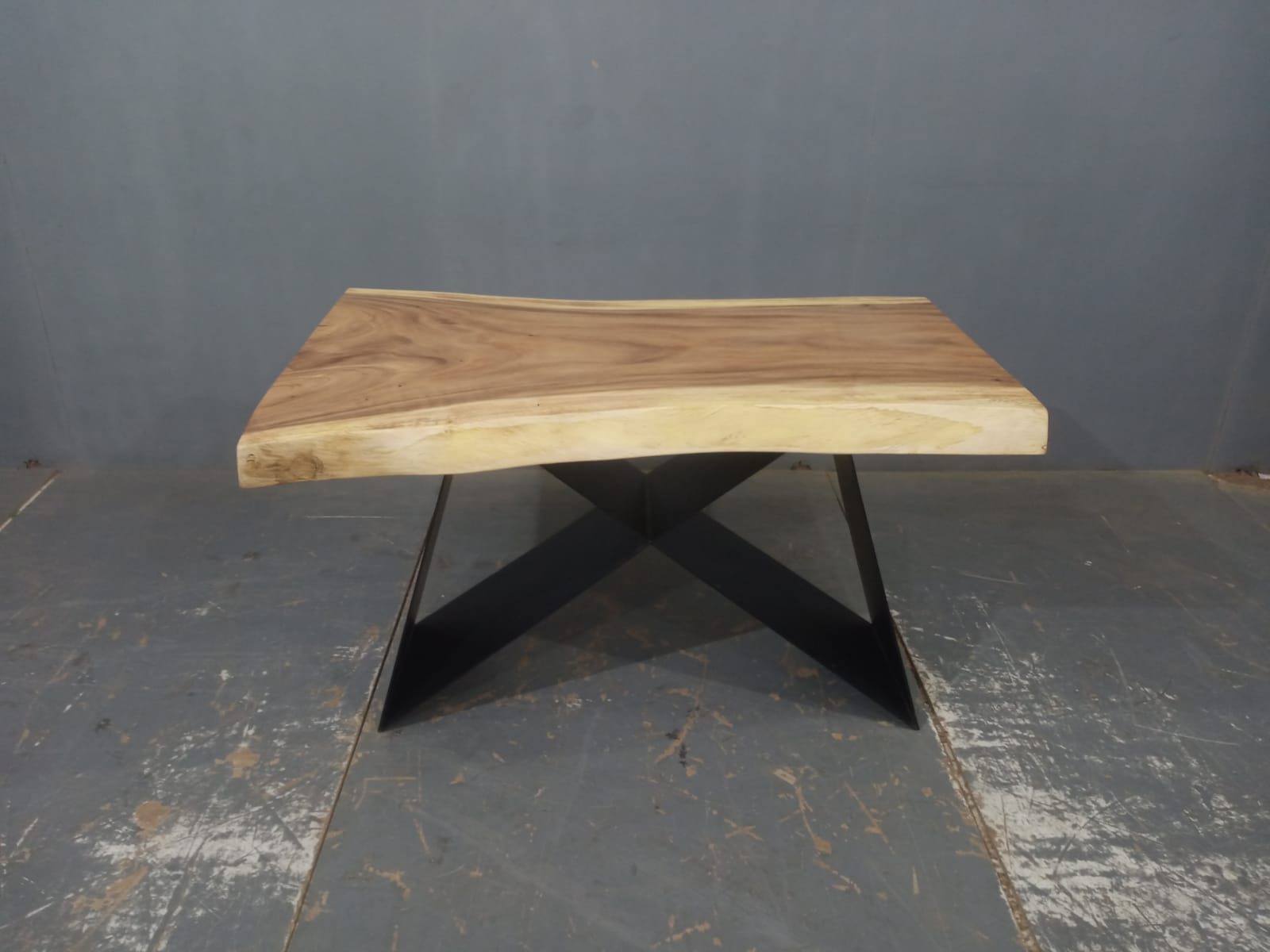 LIVE EDGE TABLES