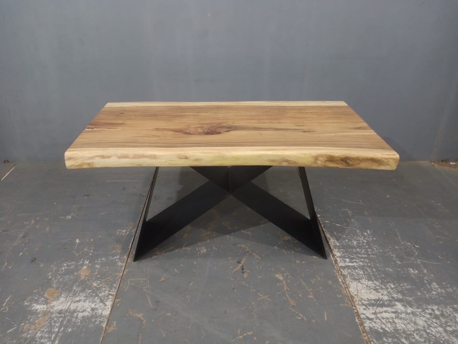 LIVE EDGE TABLES