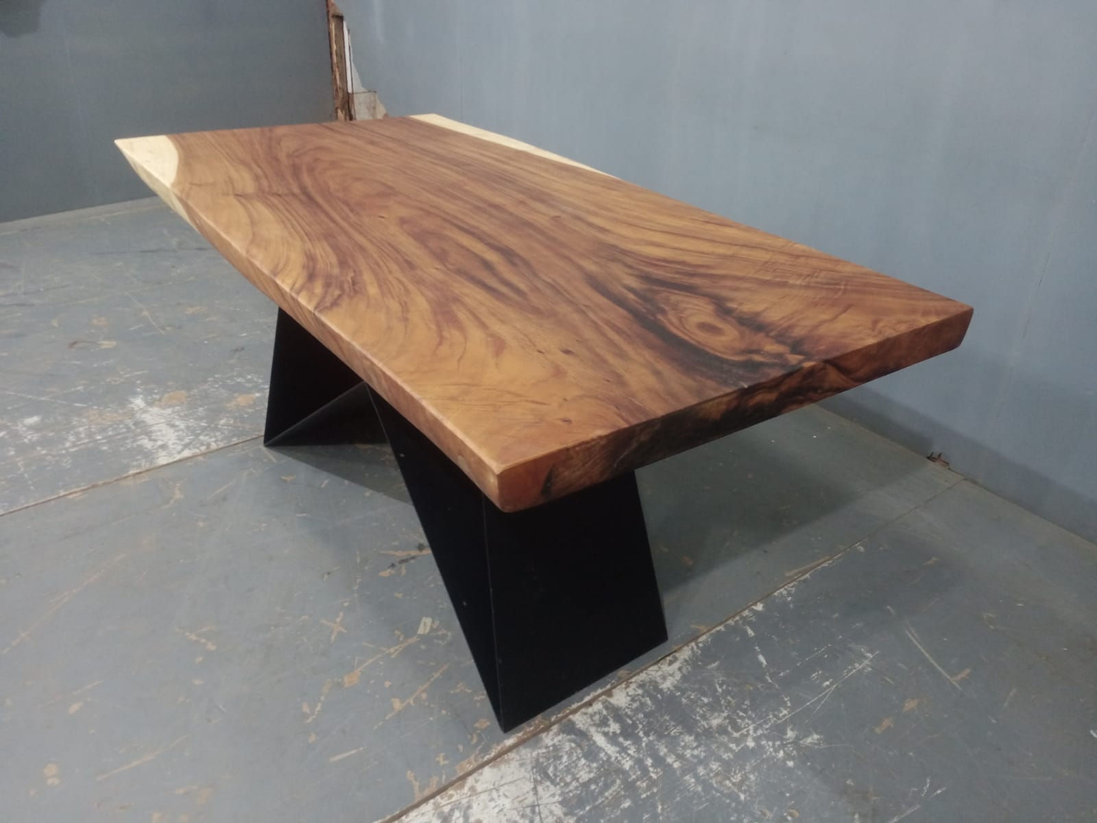 Live Edge Tables
