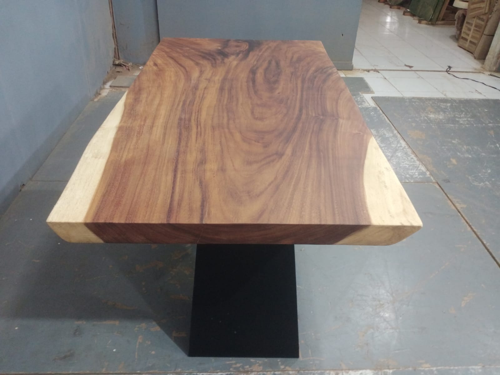 Live Edge Tables