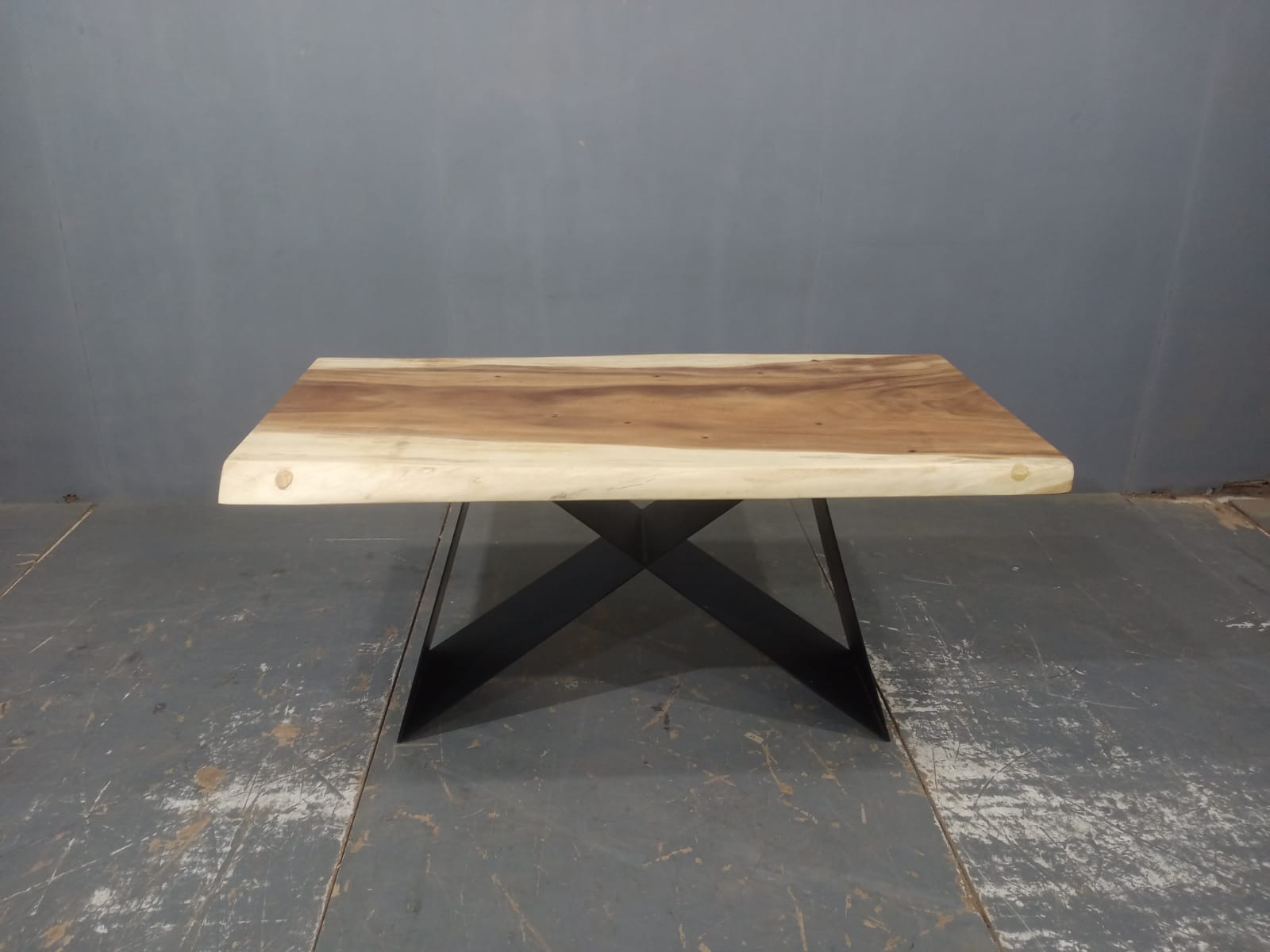 LIVE EDGE TABLES