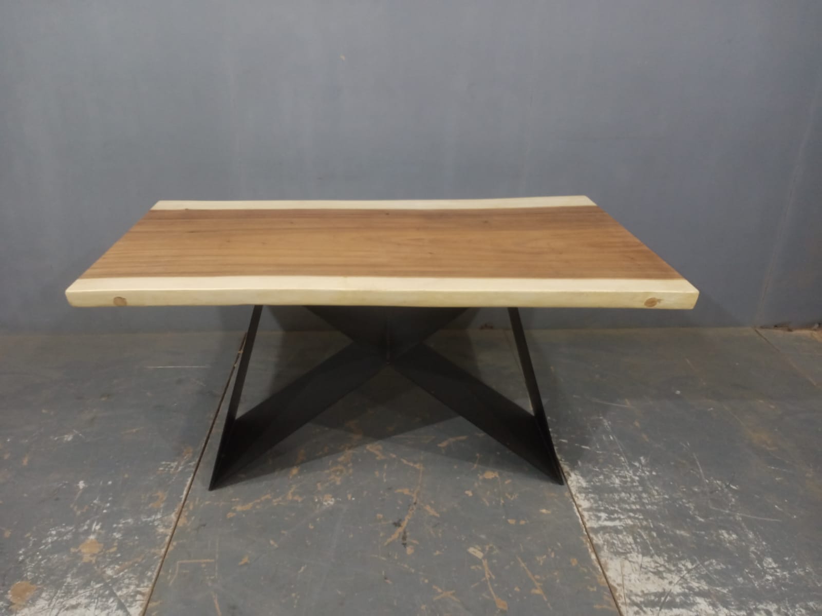 LIVE EDGE TABLES