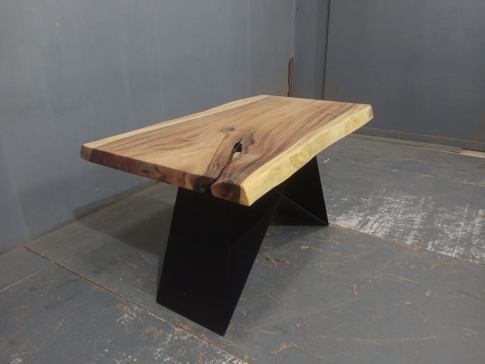 Live Edge Tables