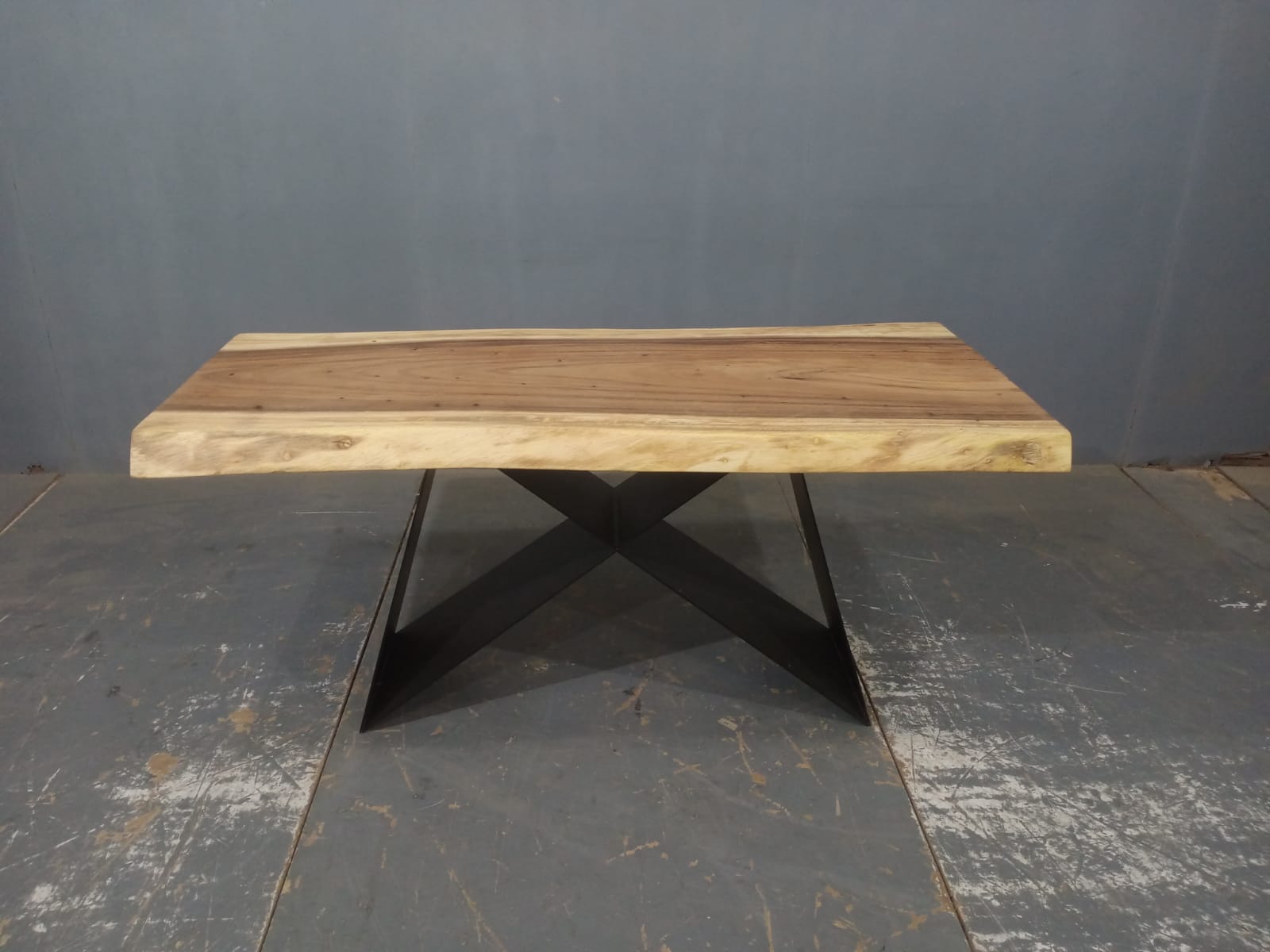 LIVE EDGE TABLES