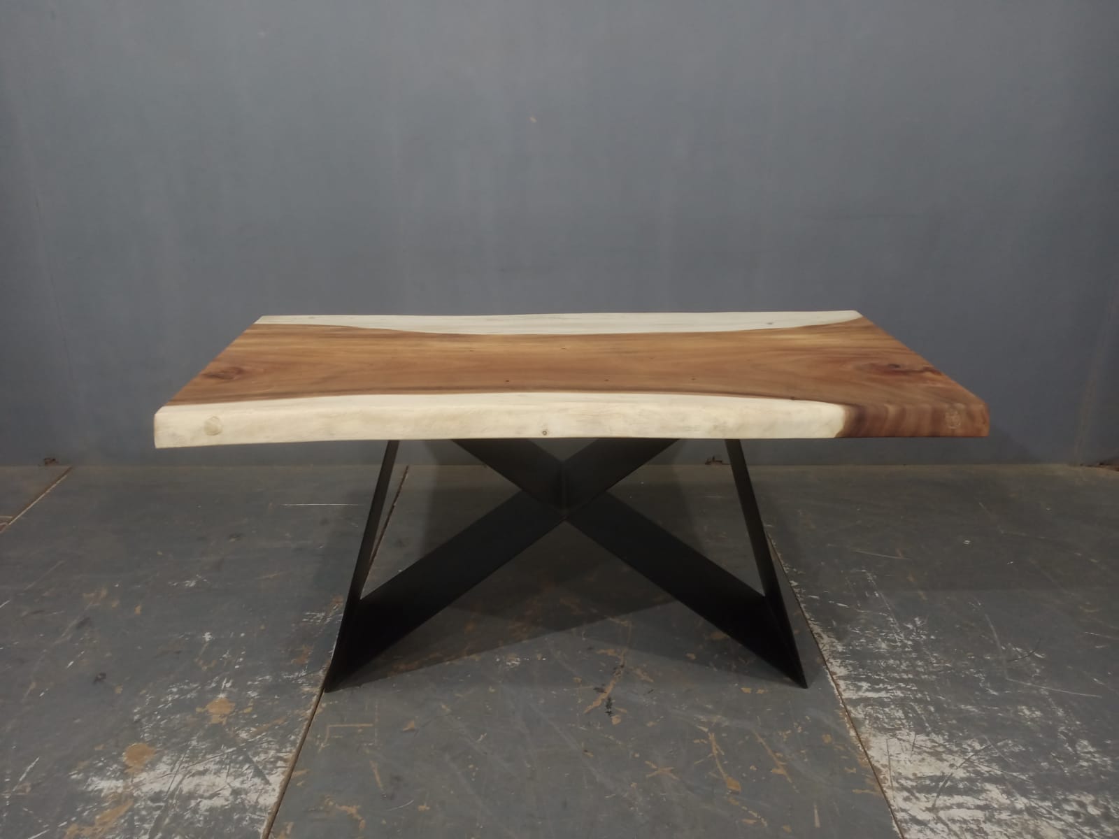 LIVE EDGE TABLES