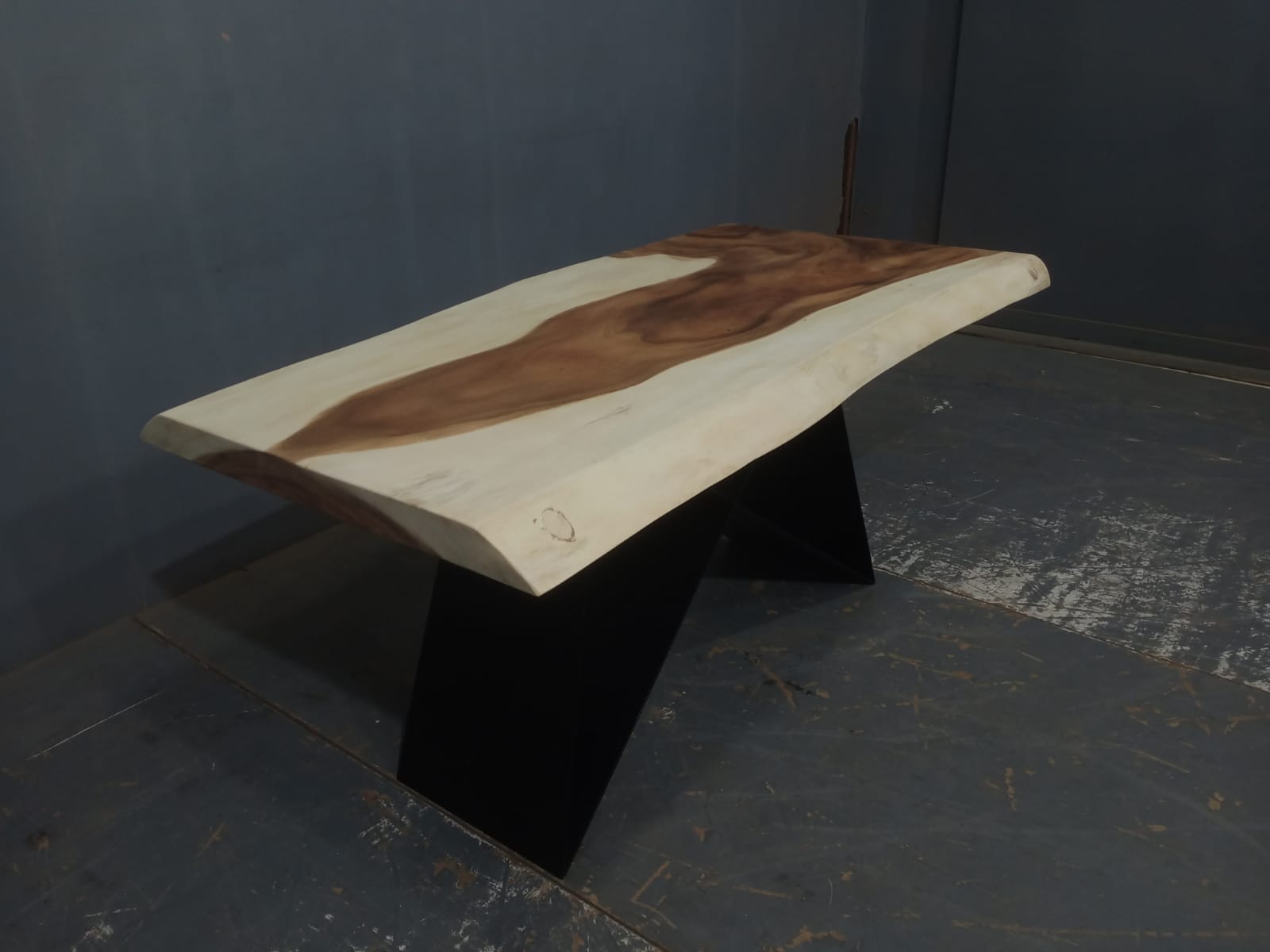 Live Edge Tables