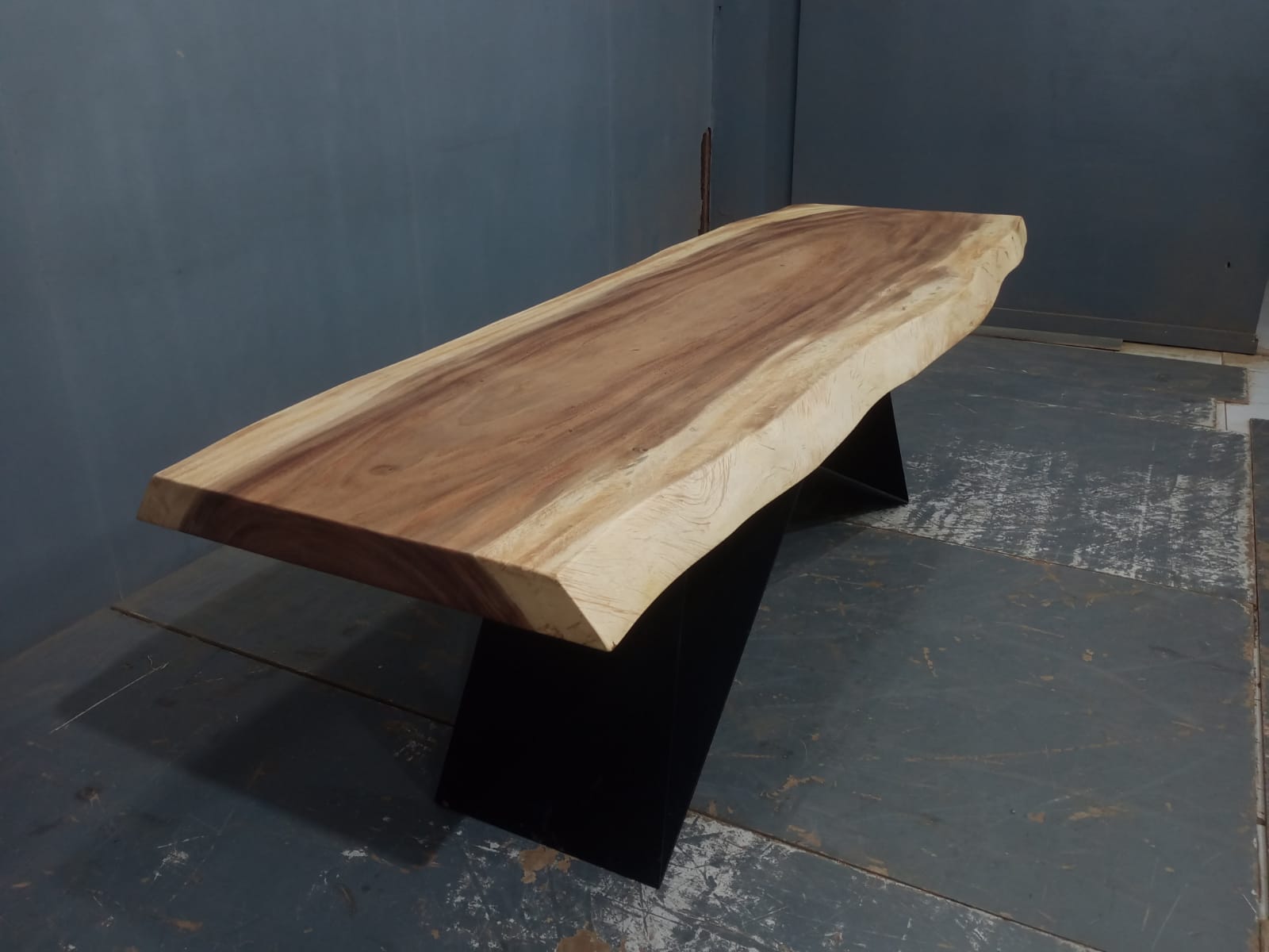 Live Edge Tables