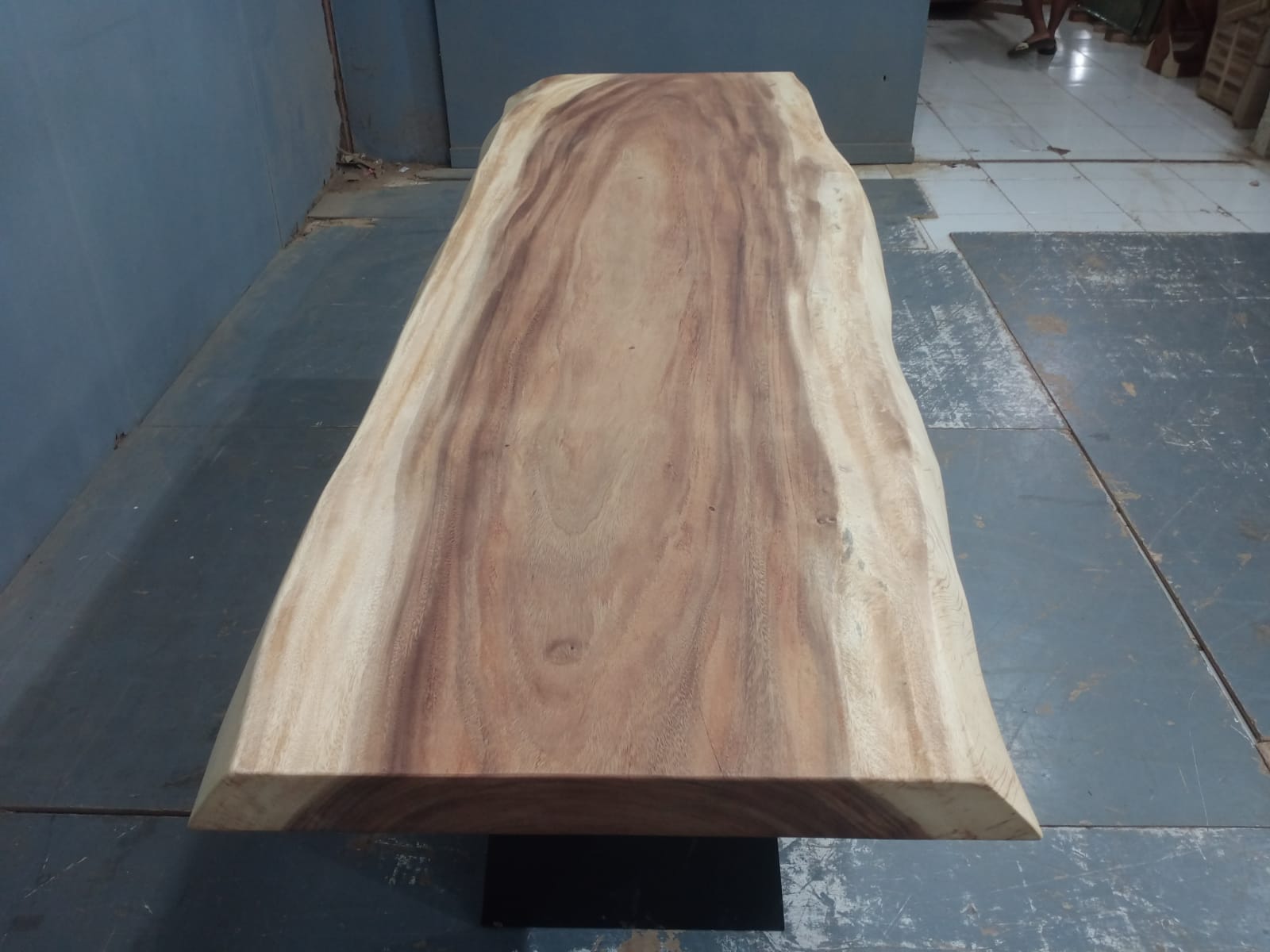 Live Edge Tables
