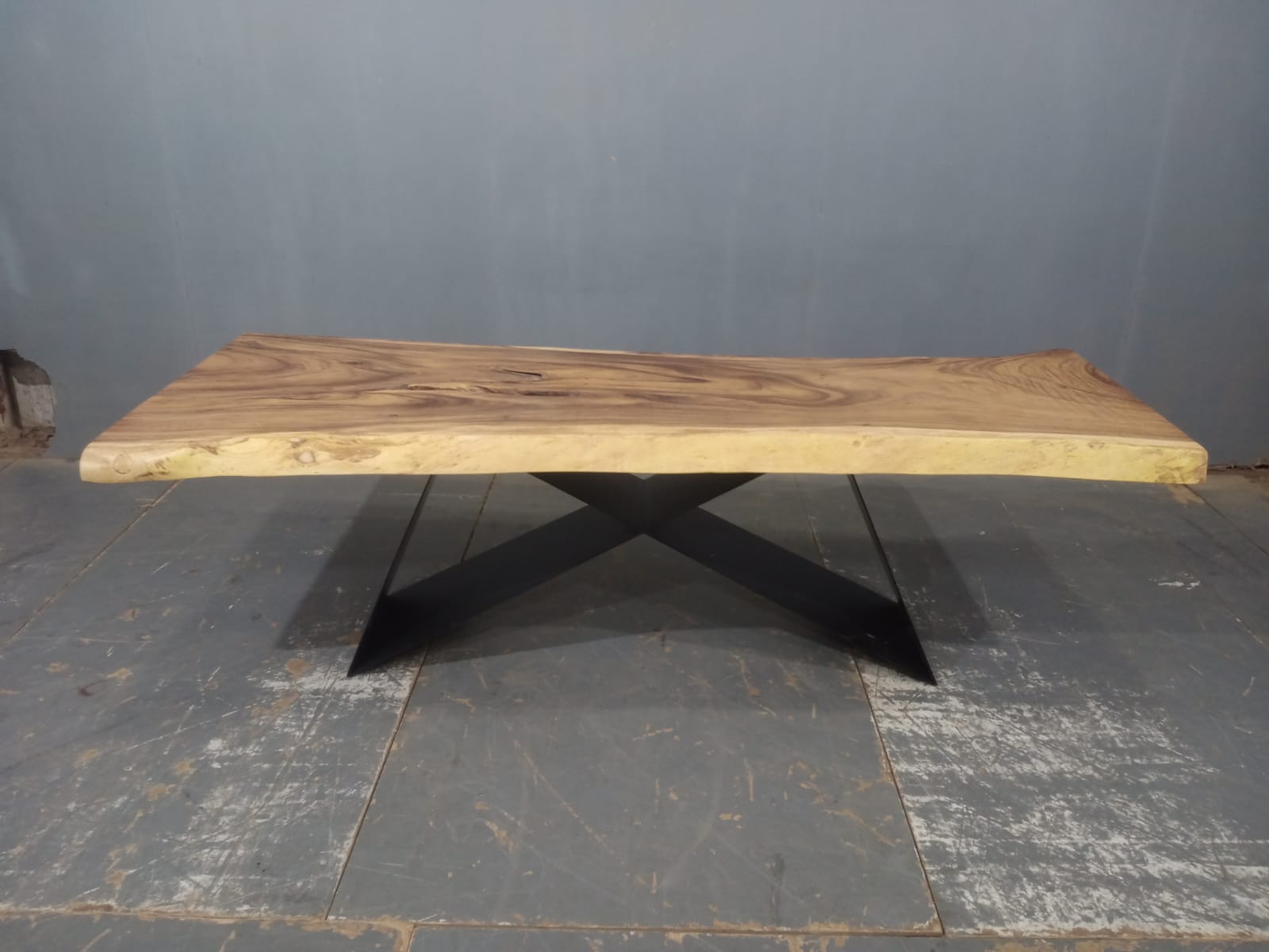 LIVE EDGE TABLES