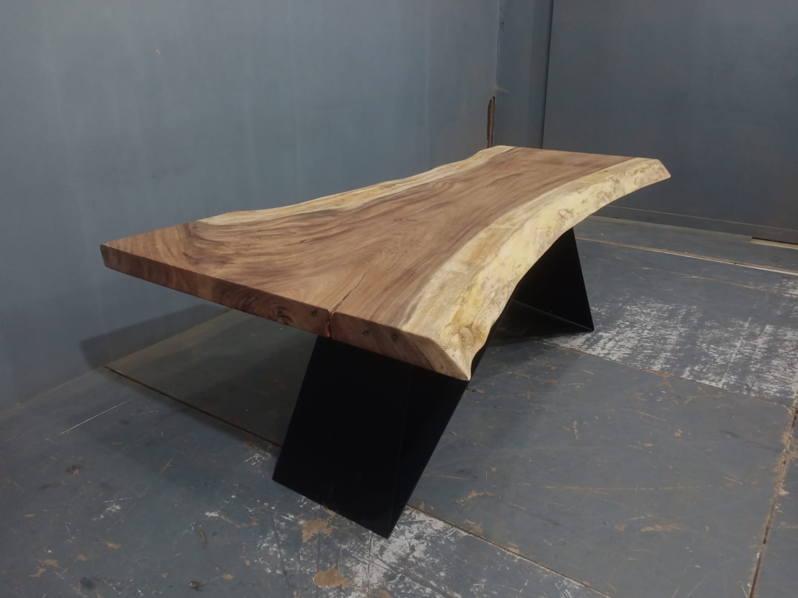 Live Edge Tables