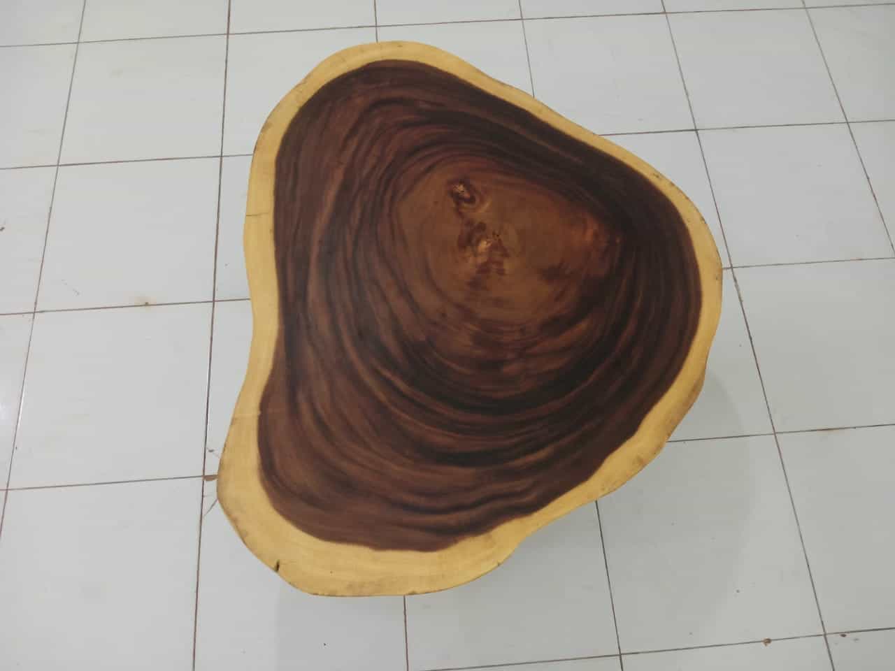 LIVE EDGE TABLES